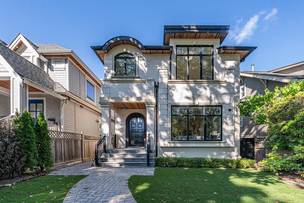 2765 W 15th Avenue, Vancouver, V6K 2Z7 — photo 1