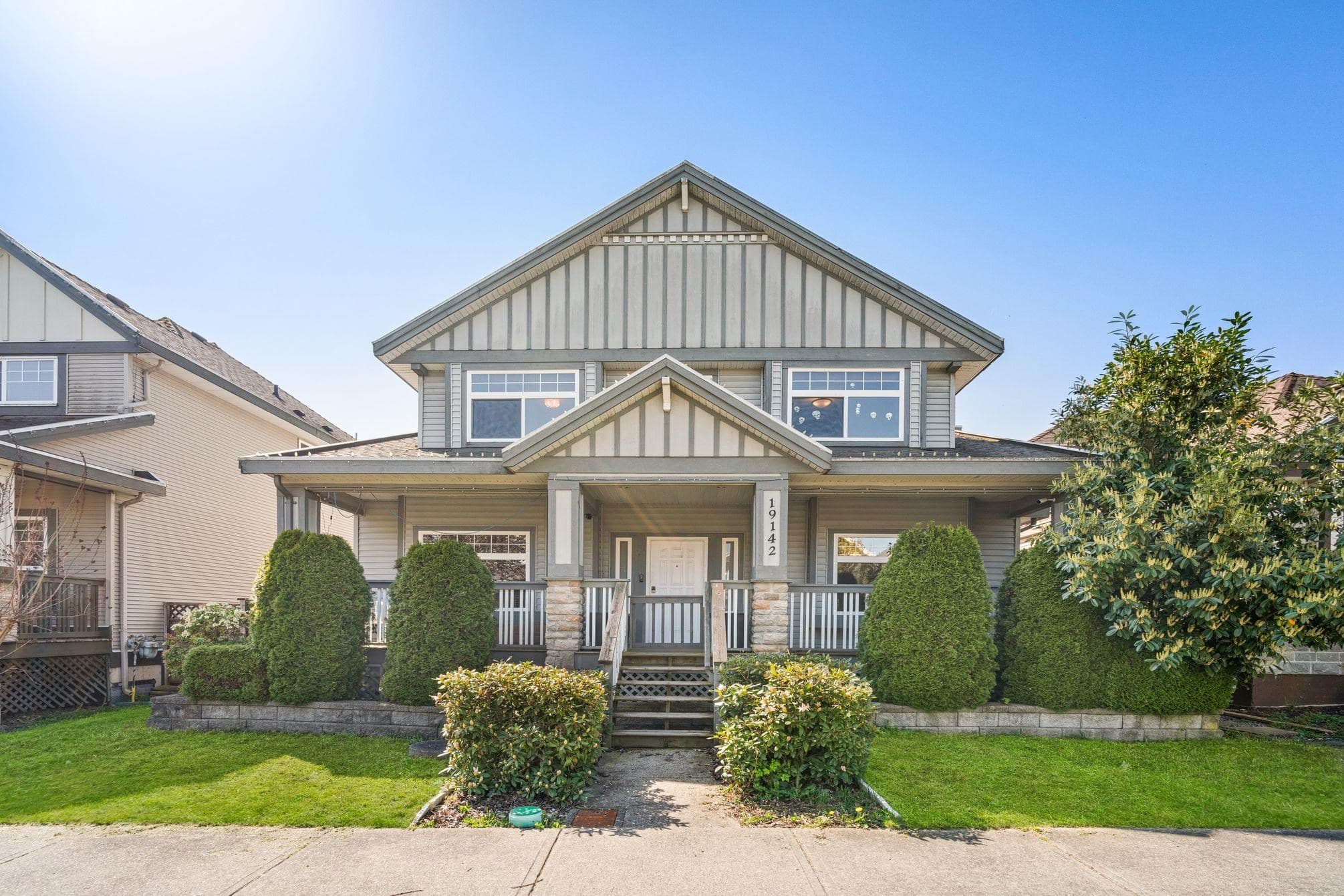 19142 69a Avenue, Surrey, V4N 0A5 — photo 1