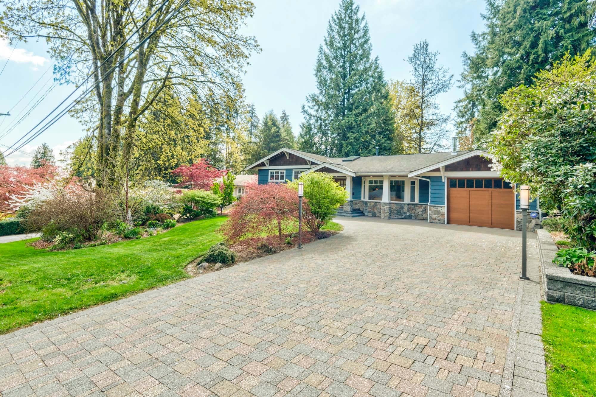 2956 Spuraway Avenue, Coquitlam, V3C 2C8 — photo 3
