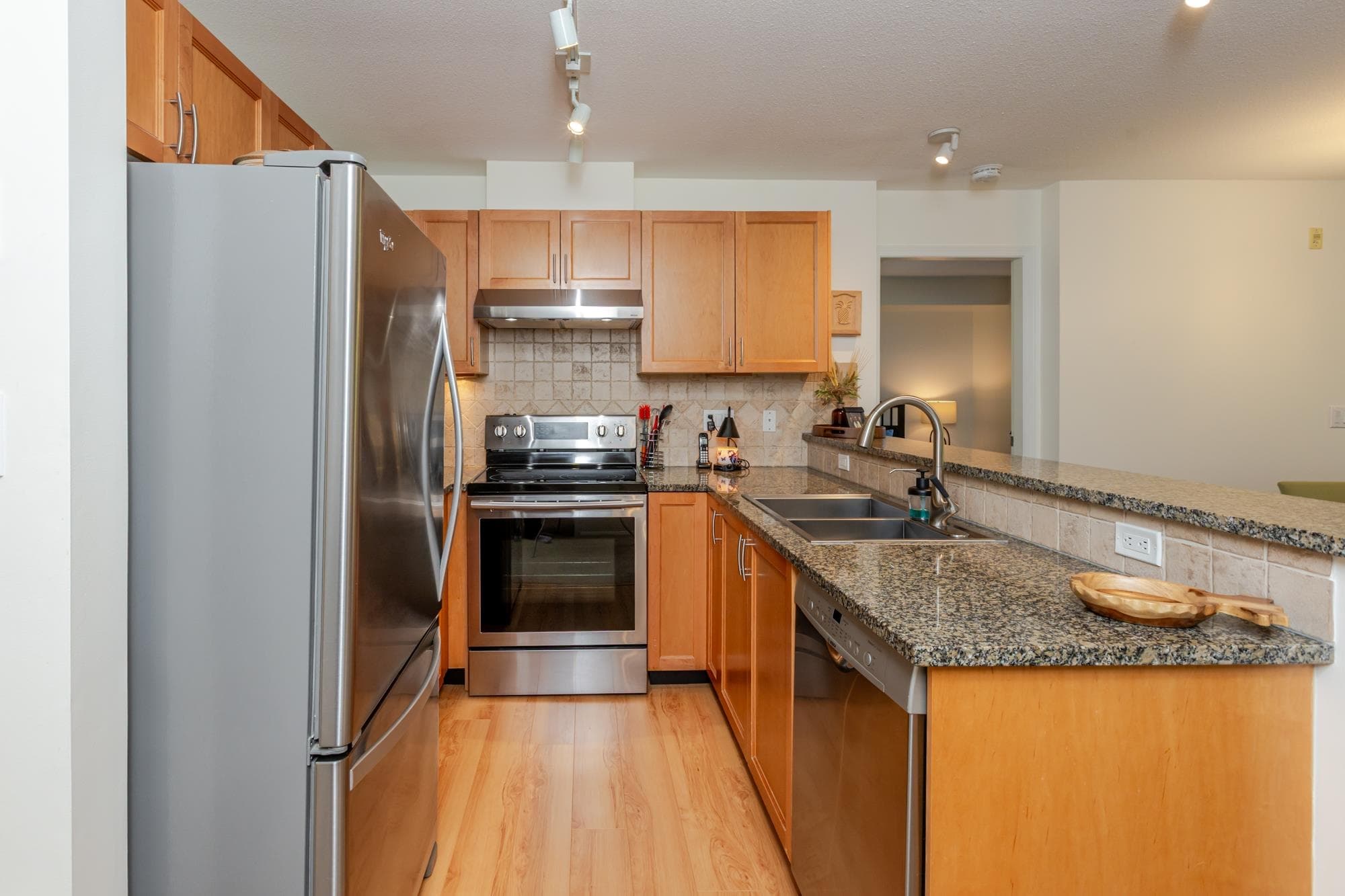 310 - 15188 22 Avenue, Surrey, V4A 9T4 — photo 4