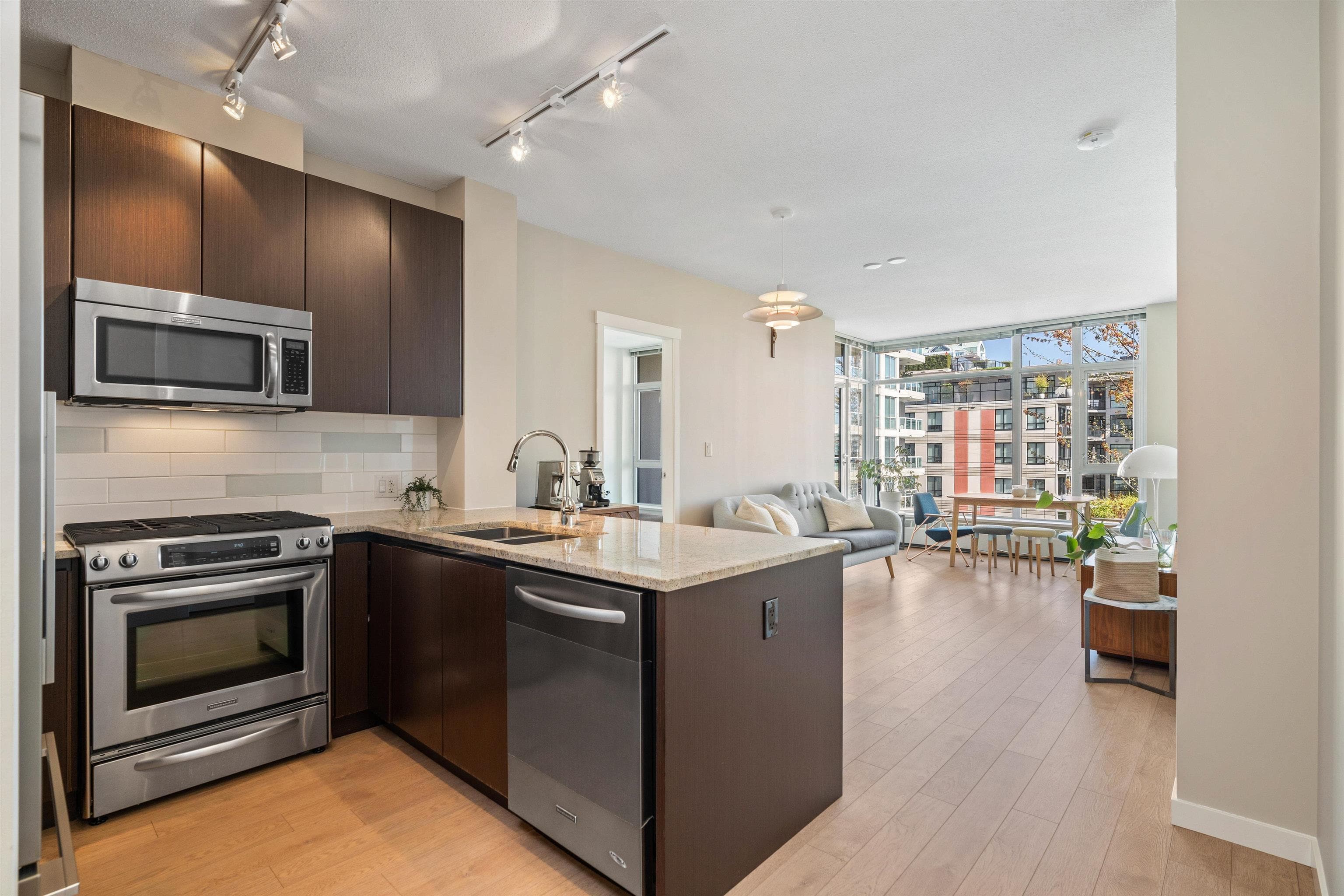 408 - 135 W 2nd Street, North Vancouver, V7M 0C5 — photo 2