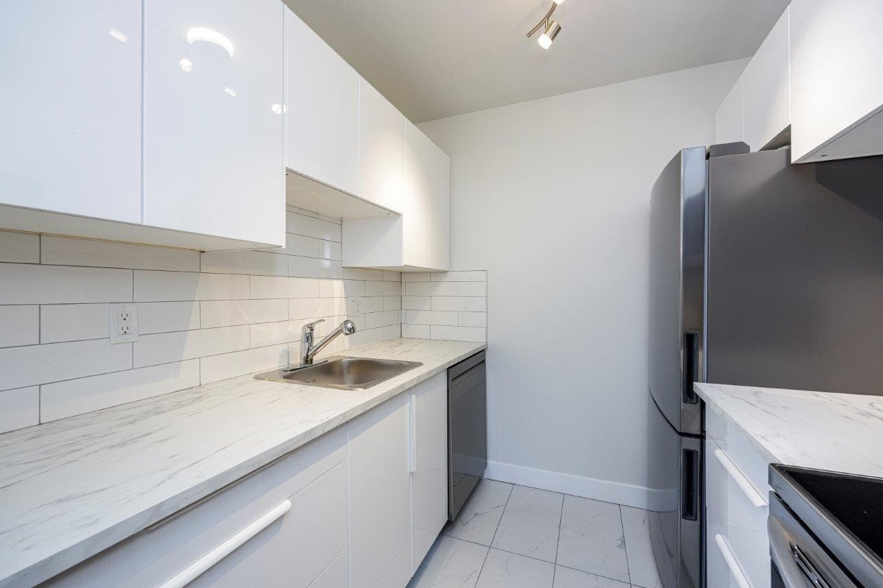 156 - 200 Westhill Place, Port Moody, V3H 1V2 — photo 5