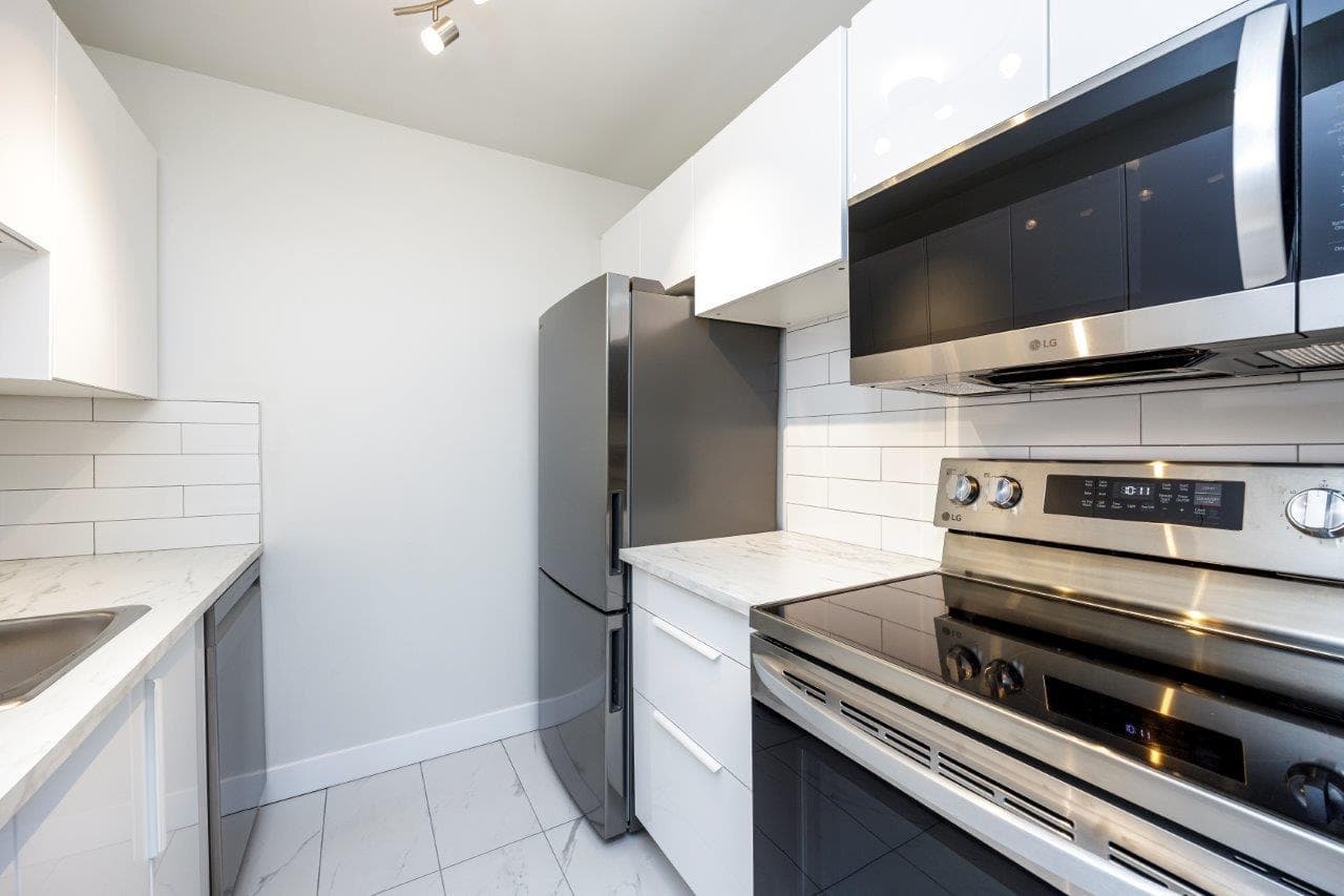156 - 200 Westhill Place, Port Moody, V3H 1V2 — photo 4