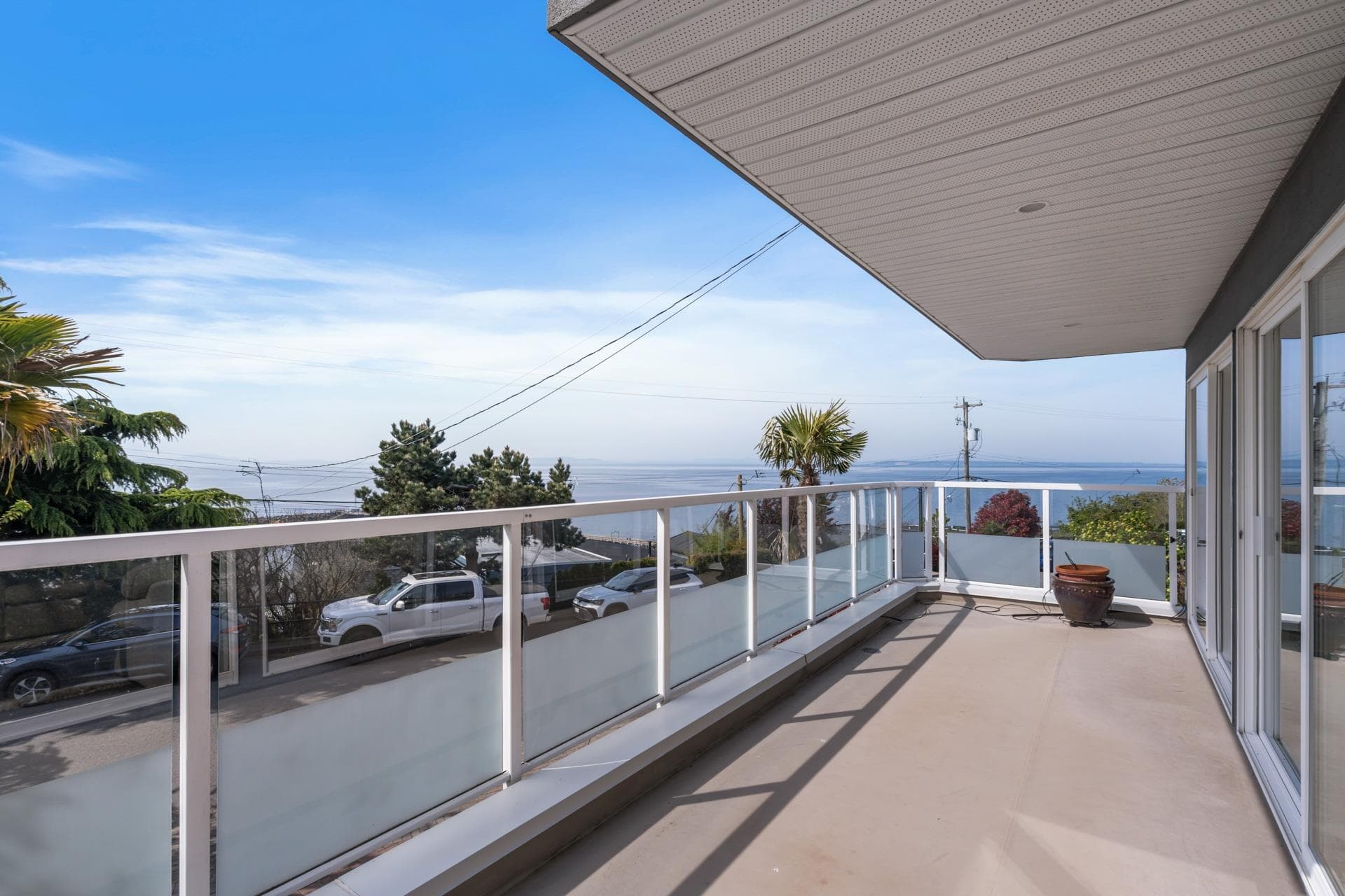 15145 Victoria Avenue, White Rock, V4B 1G5 — photo 5