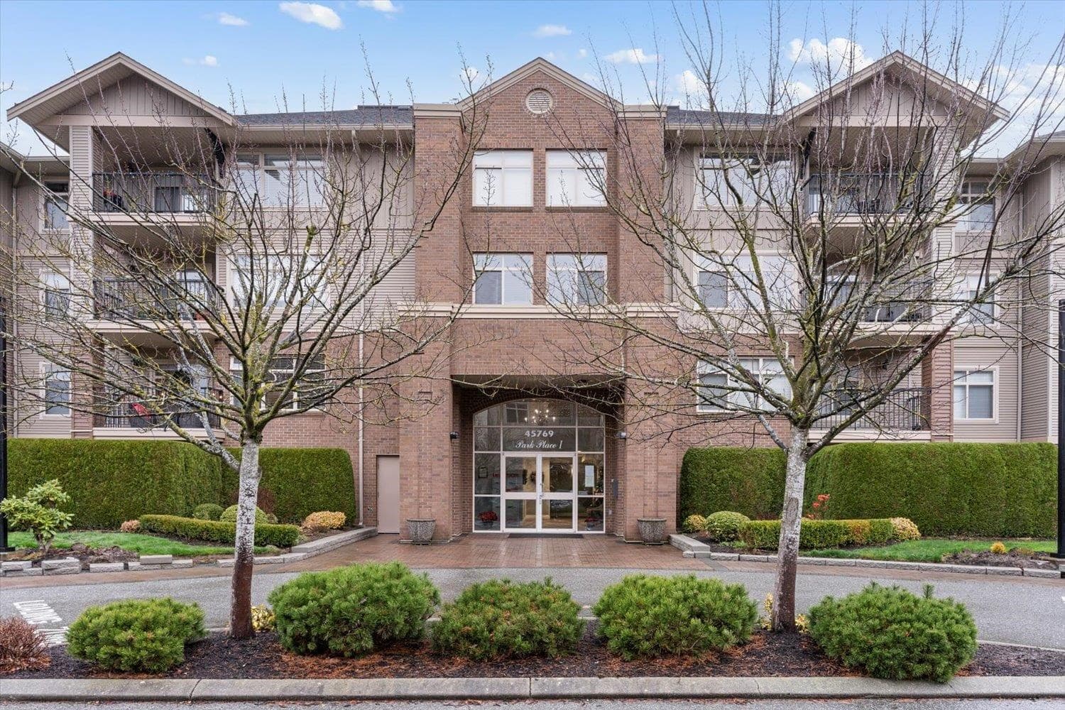101 - 45769 Stevenson Road, Chilliwack, V2R 5Z2 — photo 2