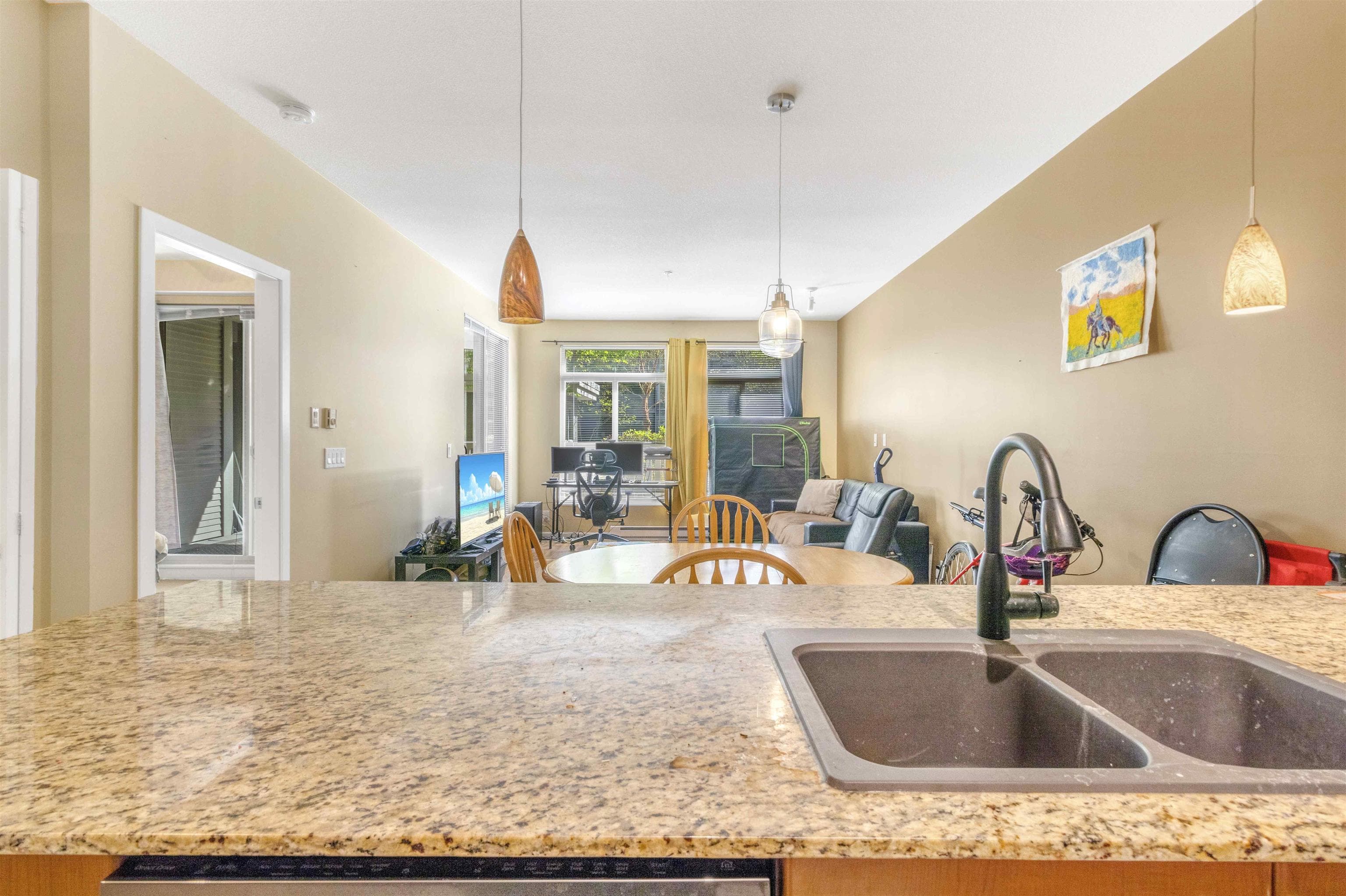 107 - 10180 153 Street, Surrey, V3R 0B5 — photo 5