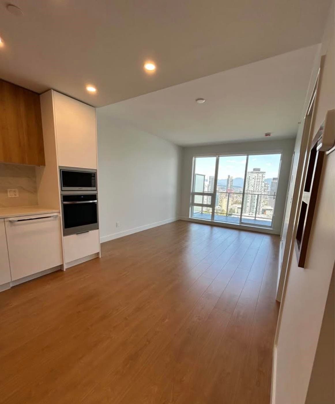 2501 - 13387 Old Yale Road, Surrey, V3T 0S4 — photo 4