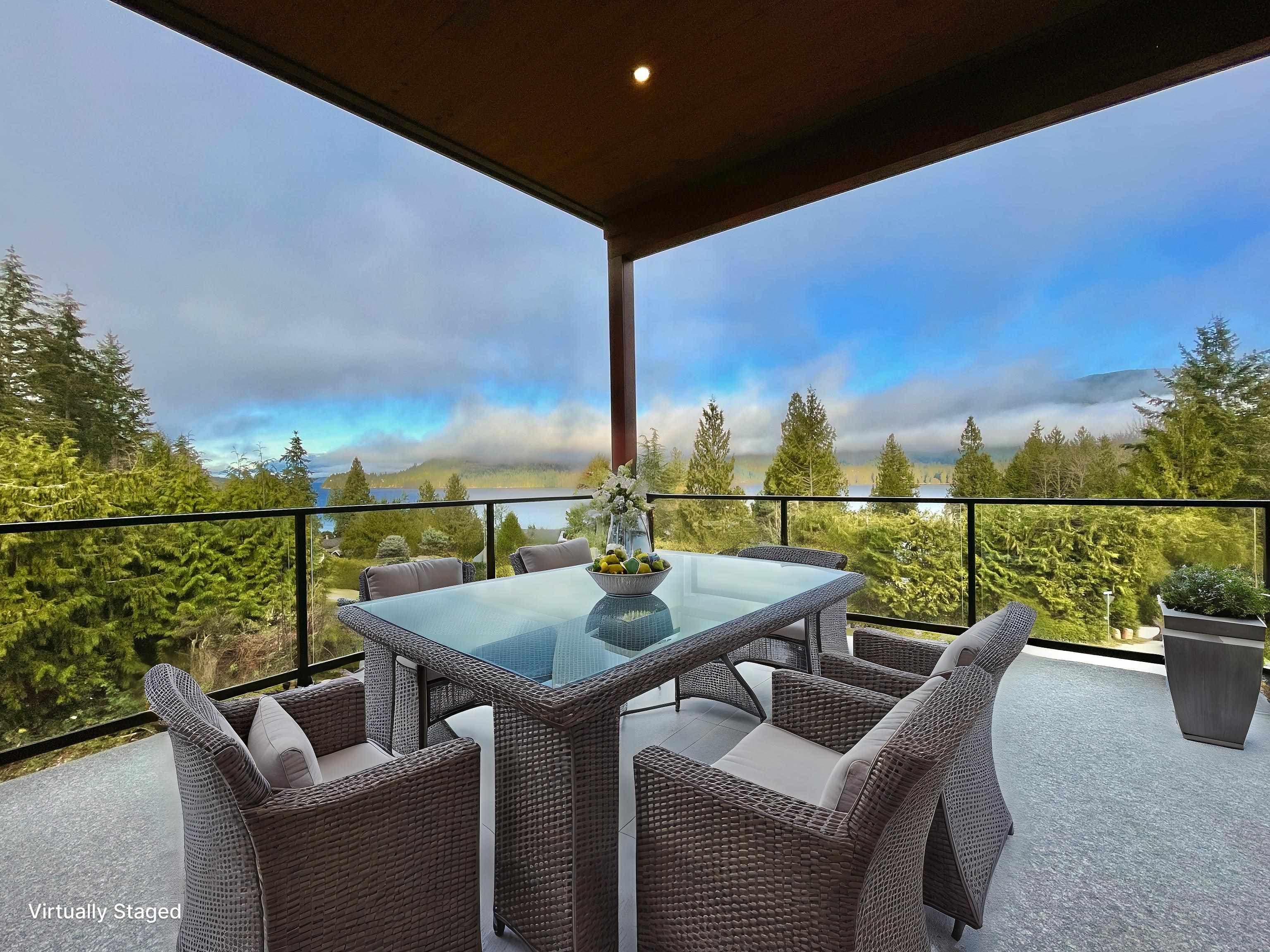 6159 S Gale Avenue, Sechelt