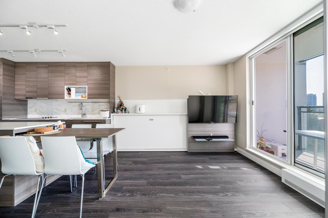 902 - 13398 104 Avenue, Surrey, V3T 1V6 — photo 3