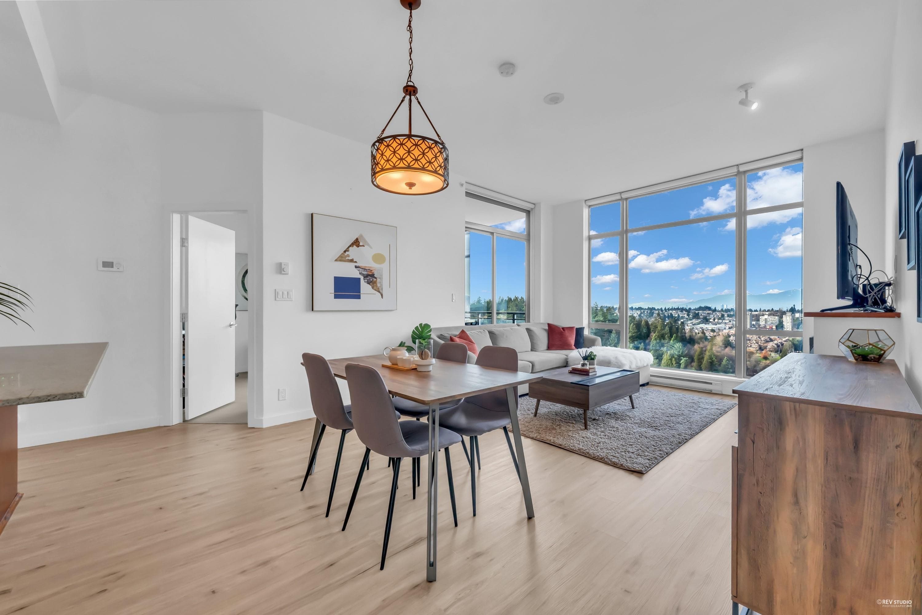 2706 - 280 Ross Drive, New Westminster, V3L 0C2 — photo 2
