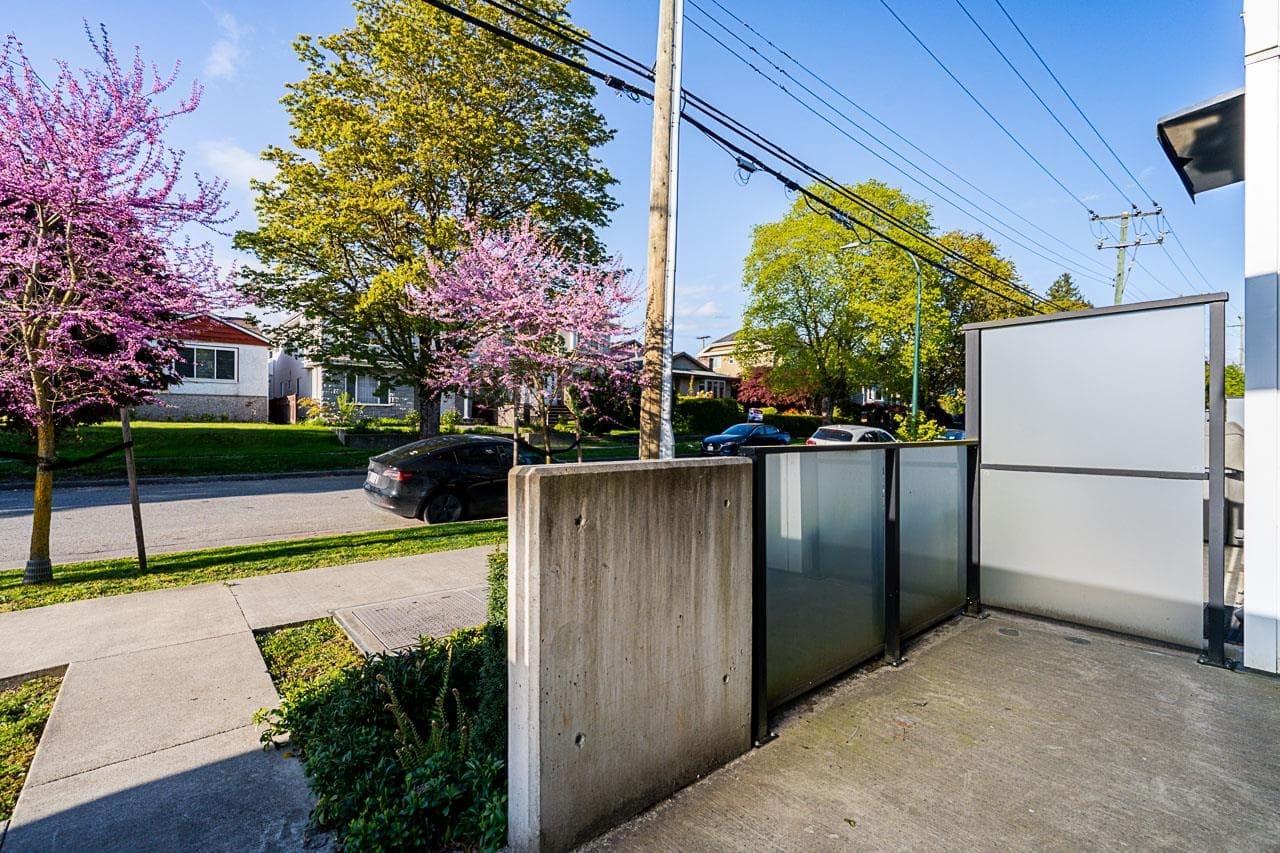 158 W Woodstock Avenue, Vancouver, V5Y 0N1 — photo 3