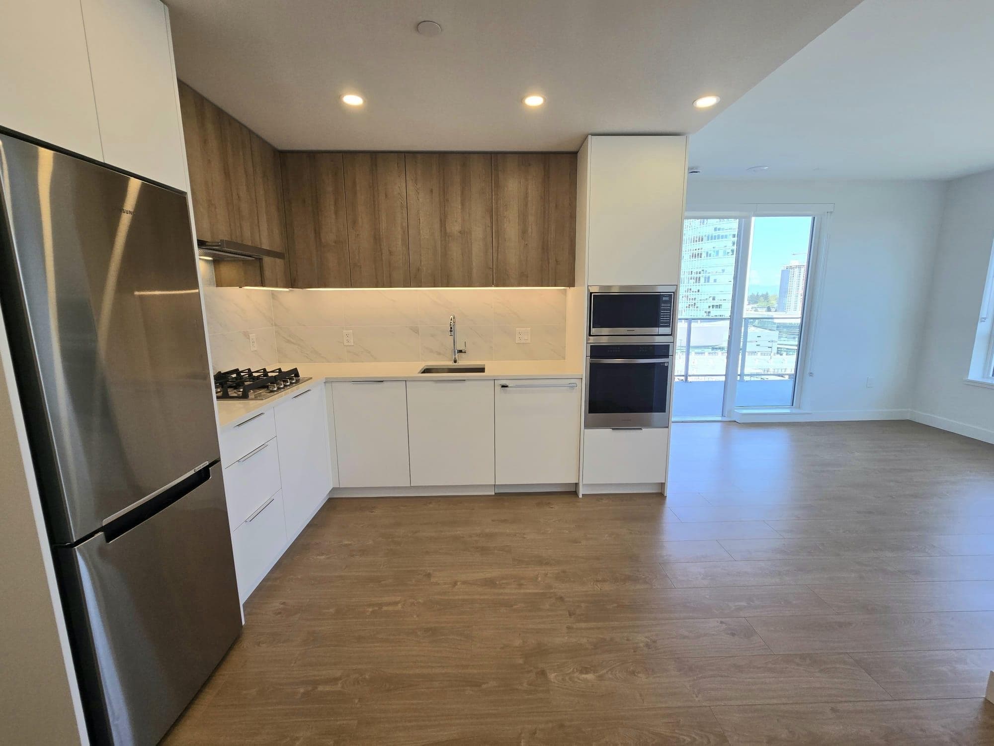 1002 - 13387 Old Yale Road, Surrey, V3T 0V6 — photo 4