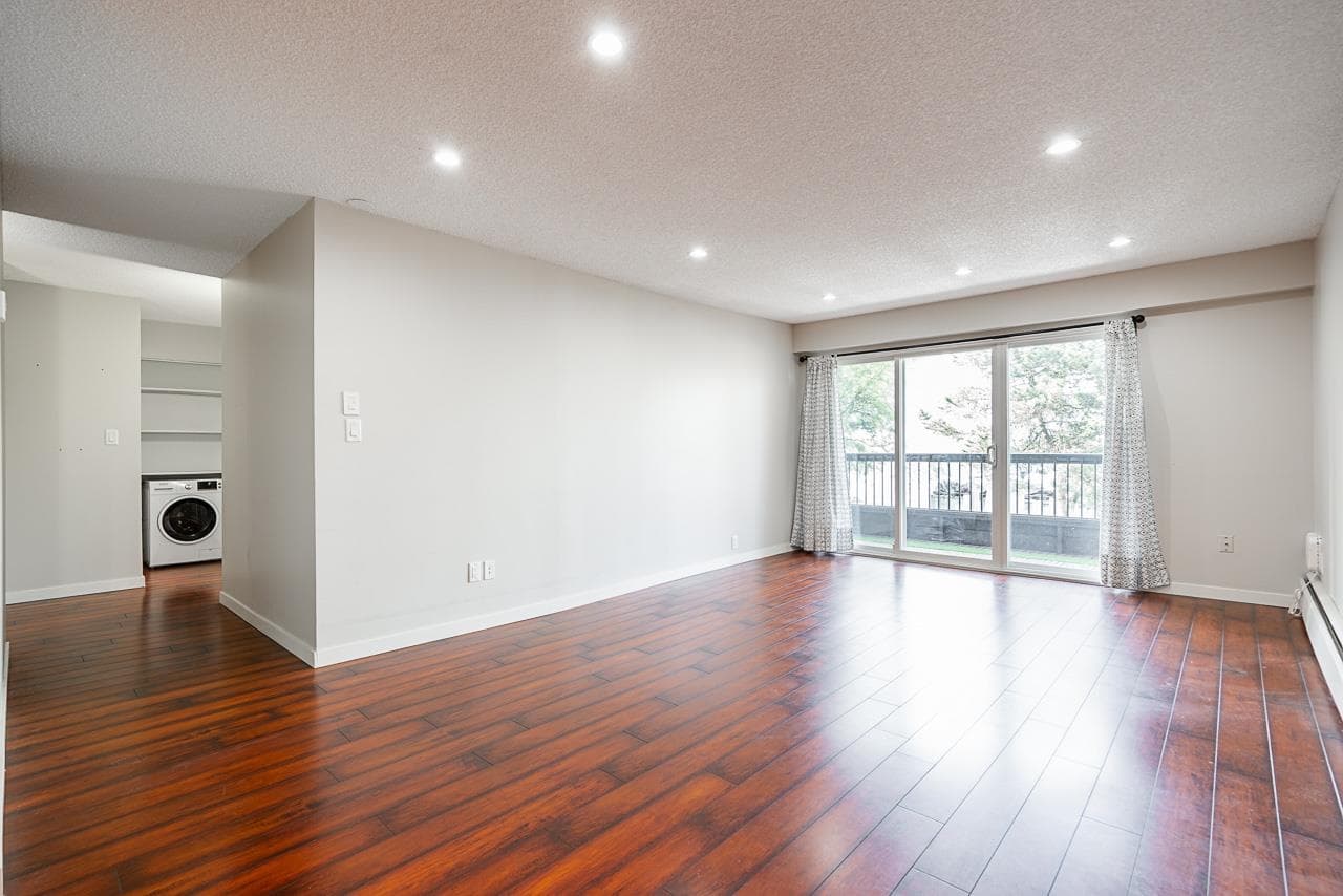 212 - 13530 Hilton Road, Surrey, V3R 5J4 — photo 4