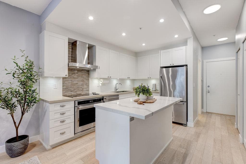 212 - 3399 Noel Drive, Burnaby, V3J 0G8 — photo 4