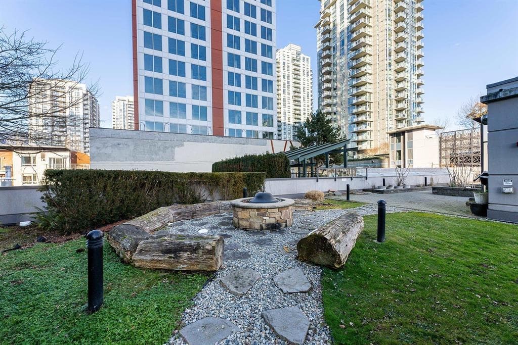 1801 - 1155 The High Street, Coquitlam, V3B 7W4 — photo 5