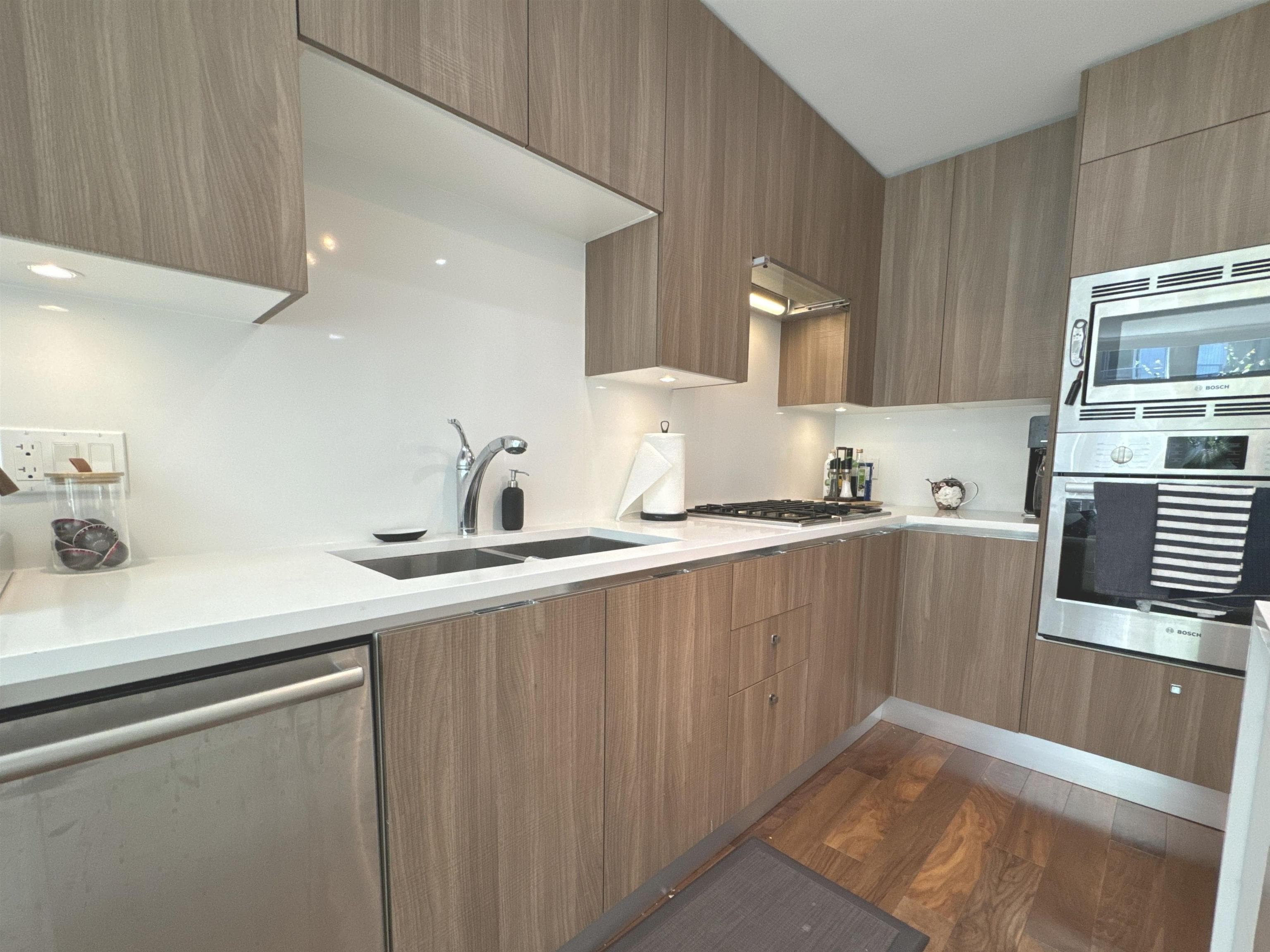 202 - 185 Victory Ship Way, Vancouver, V7L 0G2 — photo 5