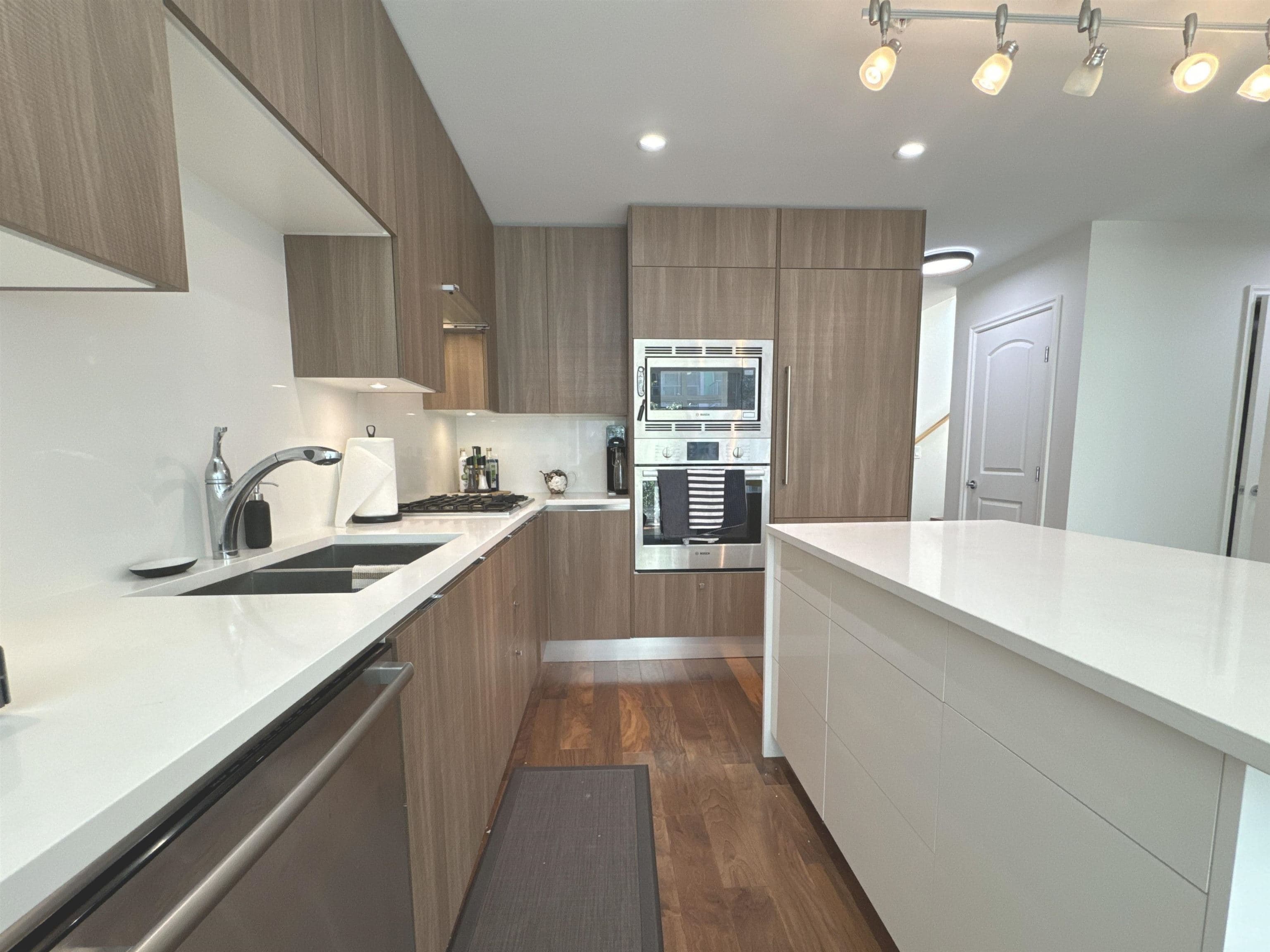 202 - 185 Victory Ship Way, Vancouver, V7L 0G2 — photo 4