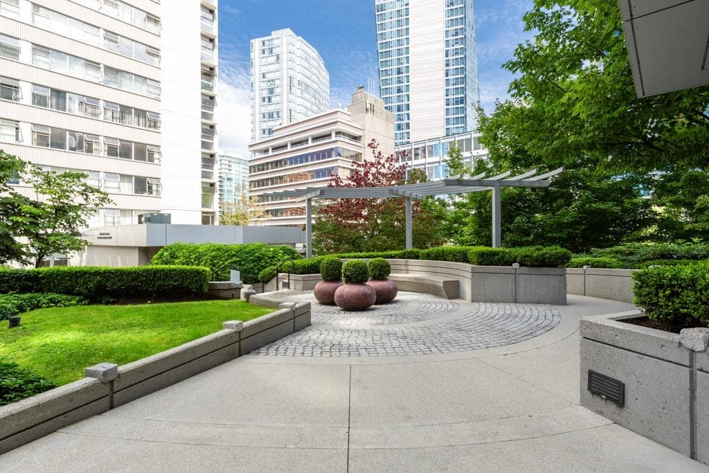 1804 - 1420 W Georgia Street, Vancouver, V6G 3K4 — photo 2