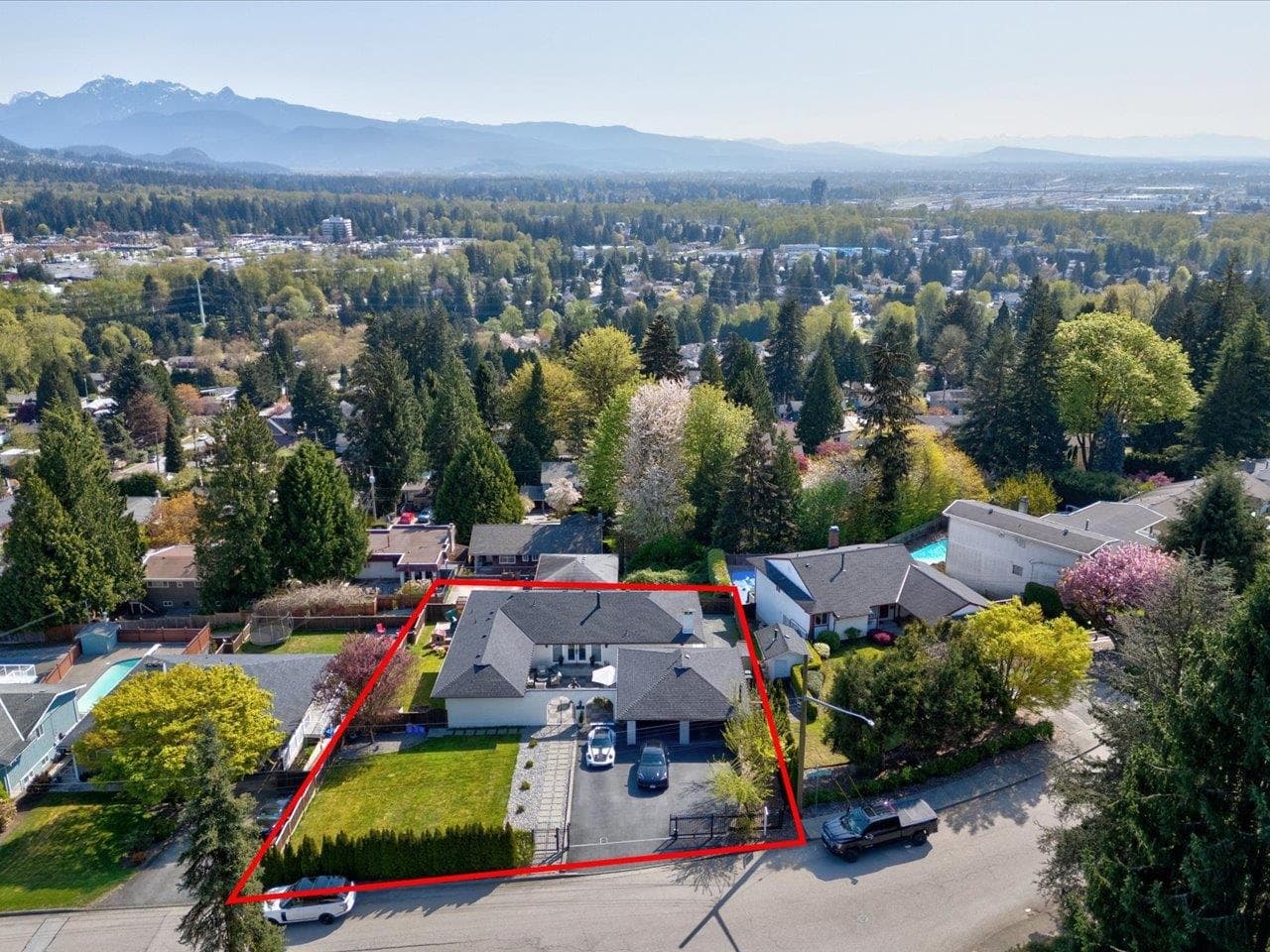 1001 Palmdale Street, Coquitlam, V3C 3R3 — photo 2