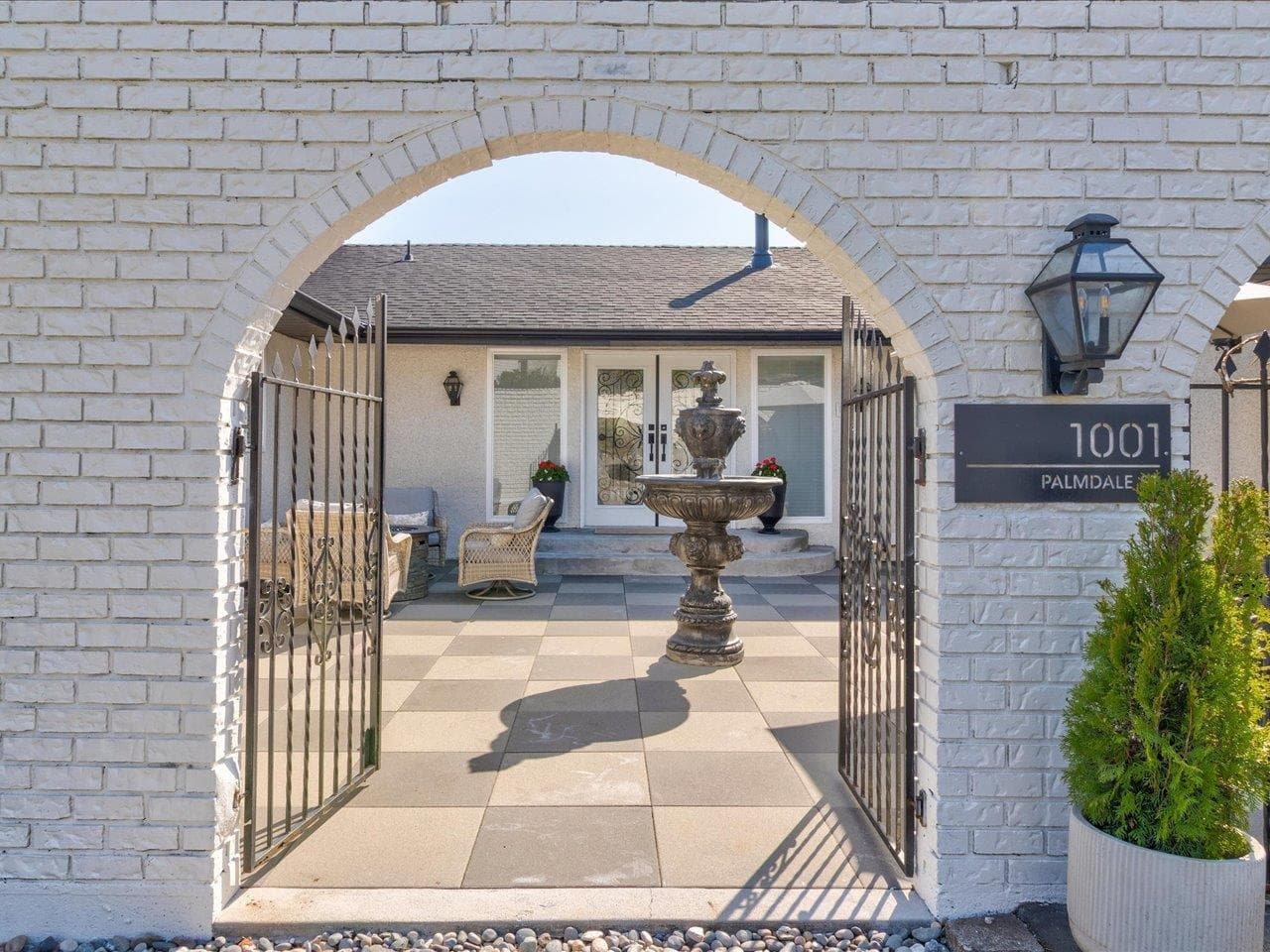 1001 Palmdale Street, Coquitlam, V3C 3R3 — photo 3