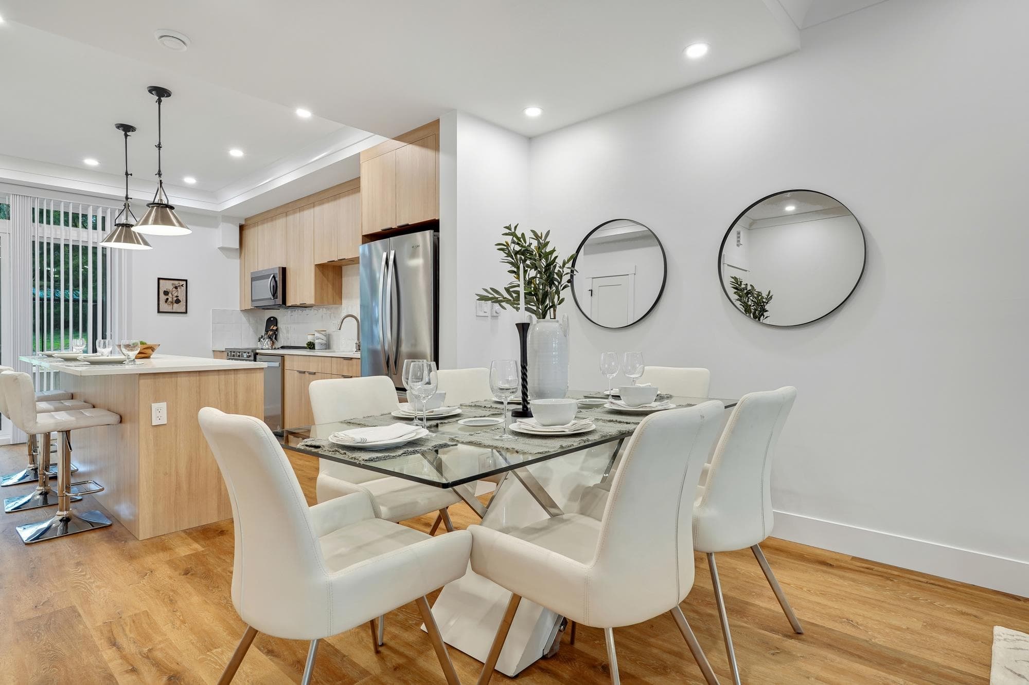 45 E Eighth Avenue, New Westminster, V3L 4J4 — photo 3