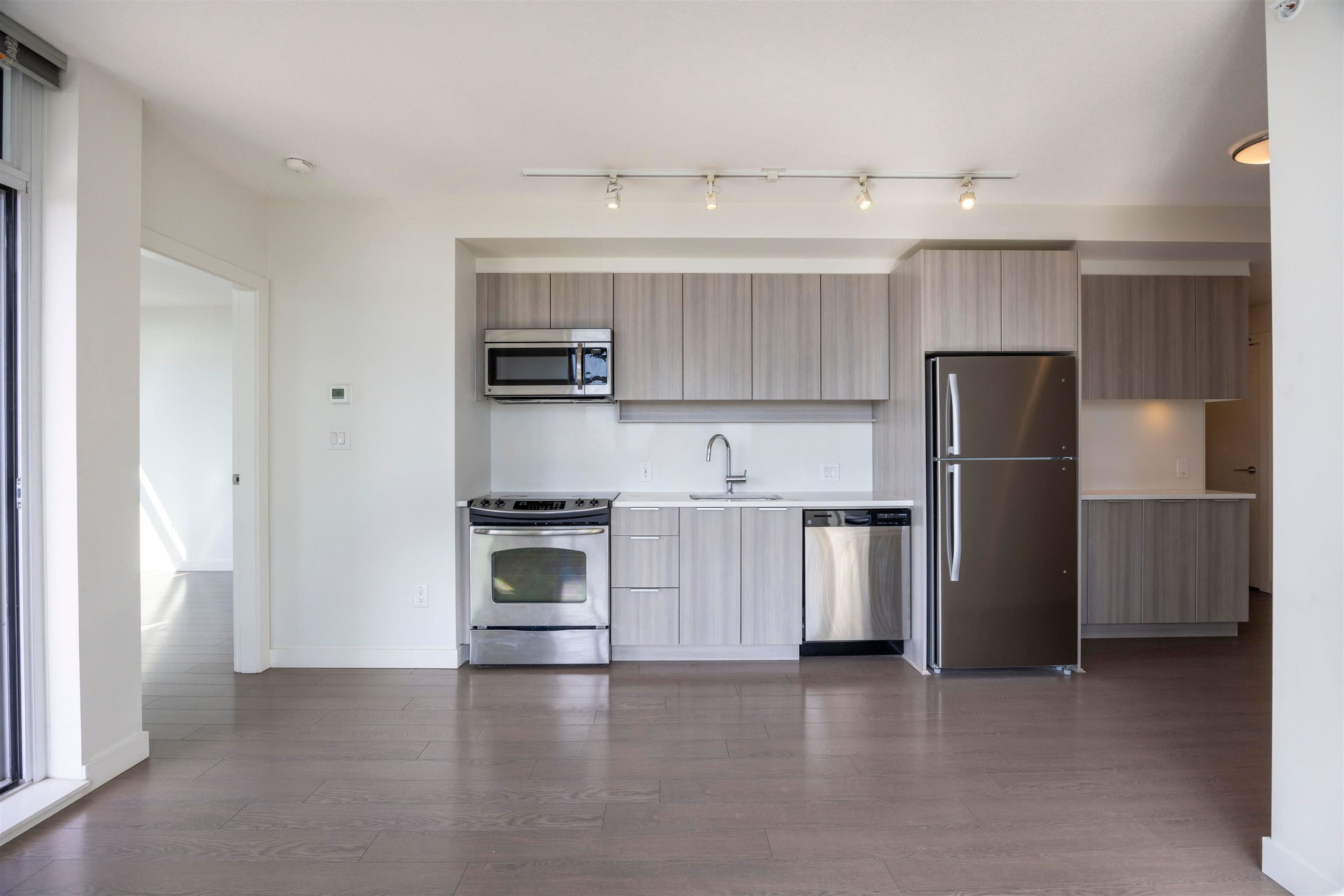 1206 - 13308 Central Avenue, Surrey, V3T 0M4 — photo 5