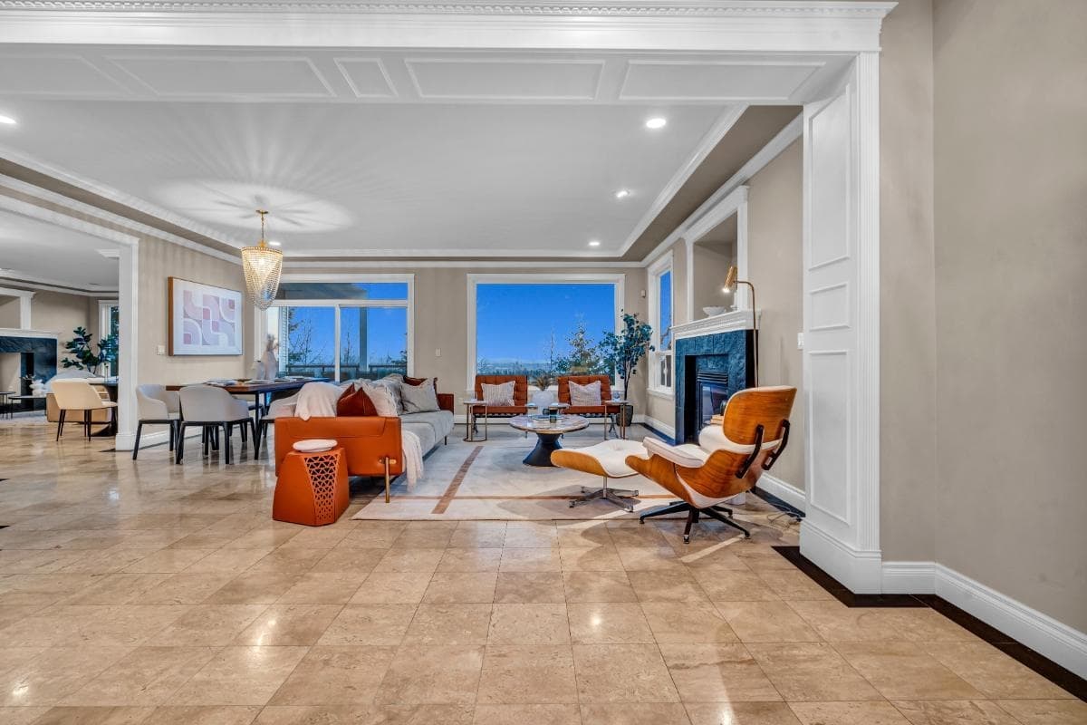3126 Silverthrone Drive, Coquitlam, V3E 3B1 — photo 3