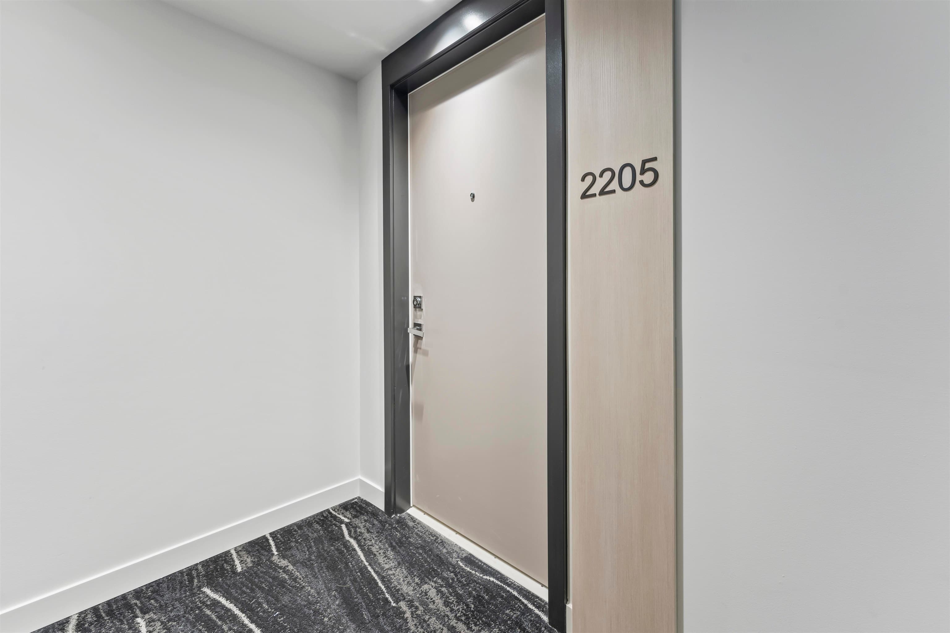 2205 - 9675 King George Boulevard, Surrey, V3T 2V3 — photo 5