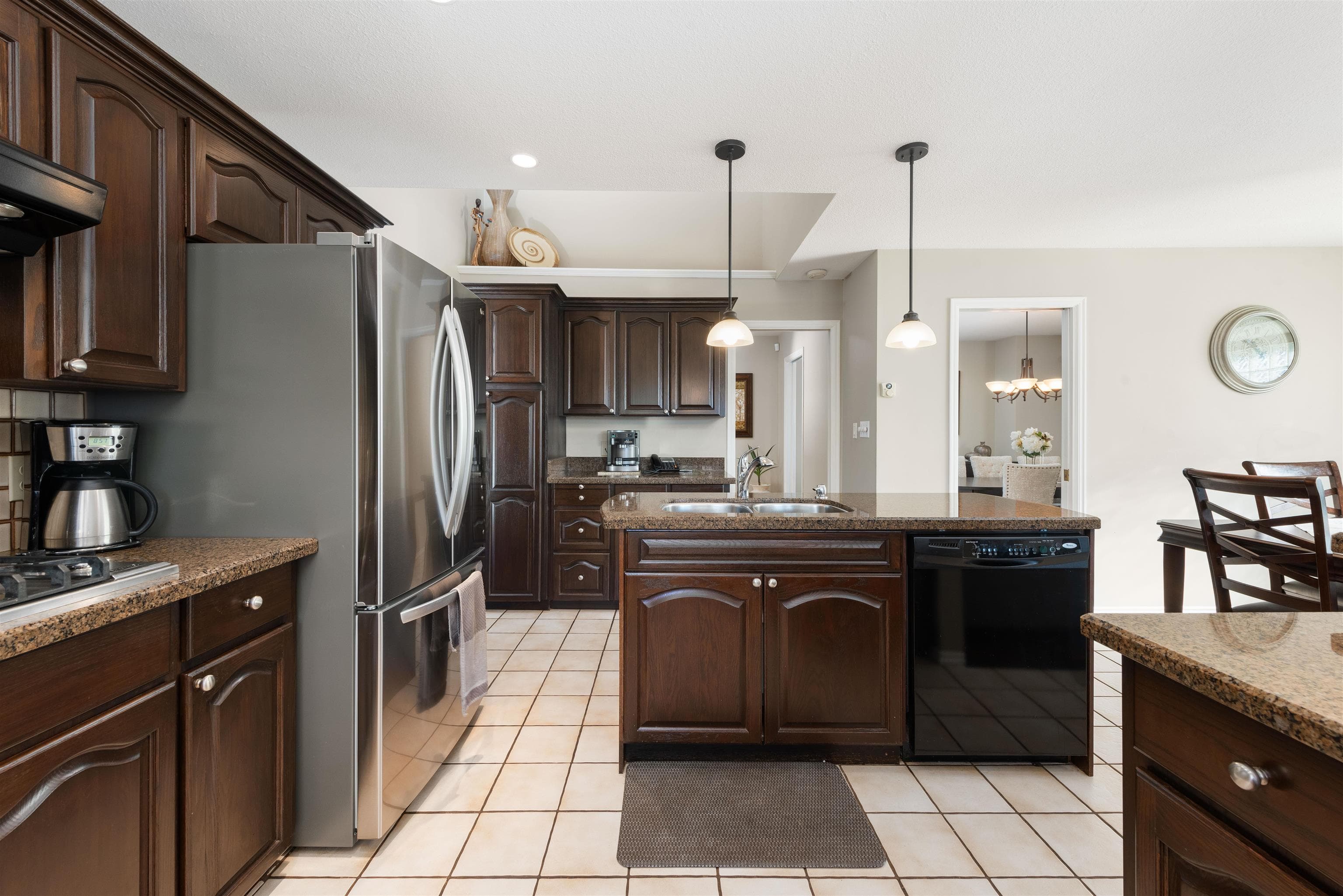 3173 Leeward Court, Coquitlam, V3C 5A9 — photo 2