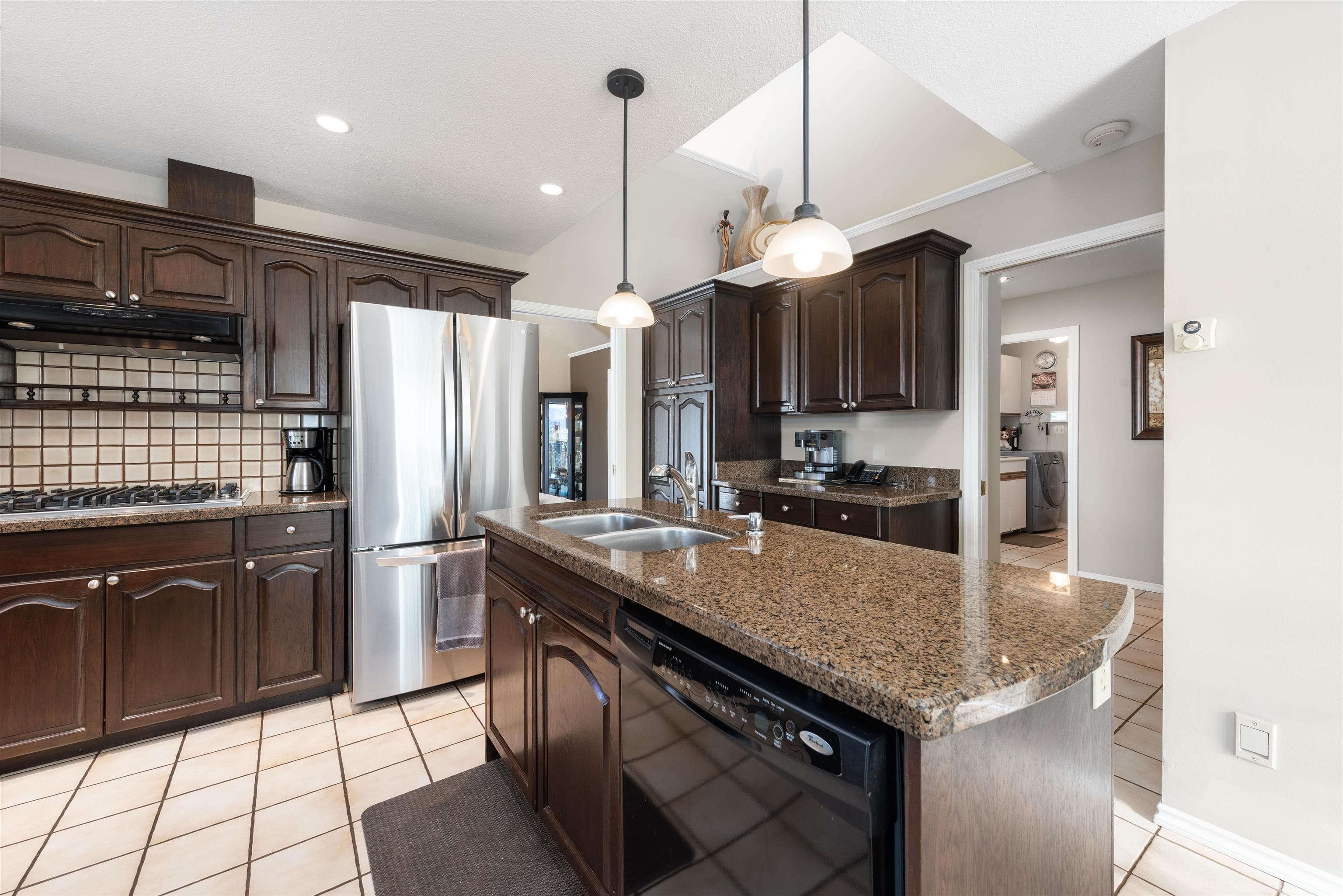 3173 Leeward Court, Coquitlam, V3C 5A9 — photo 4