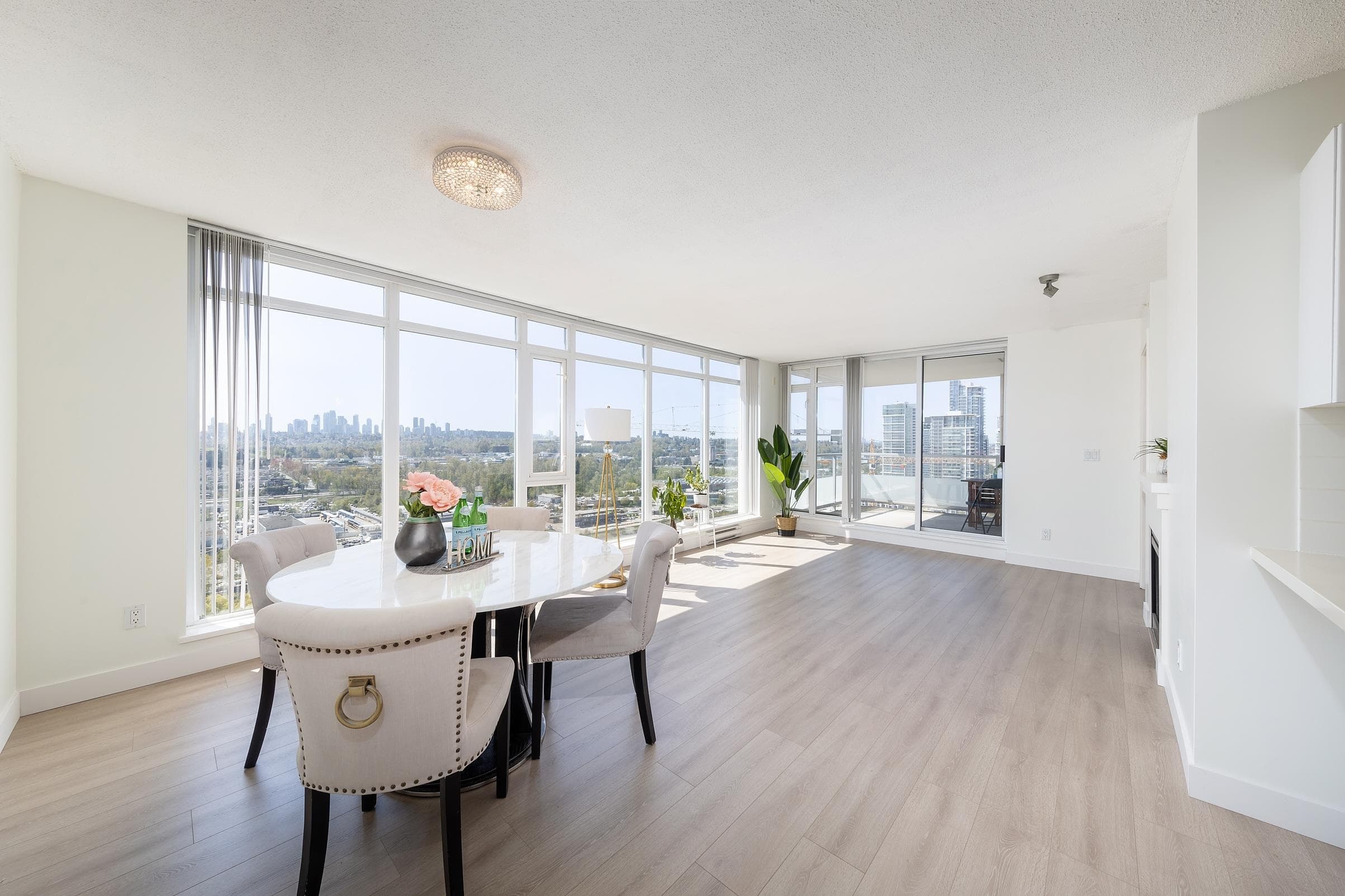2308 - 2133 Douglas Road, Burnaby, V5C 0E9 — photo 3