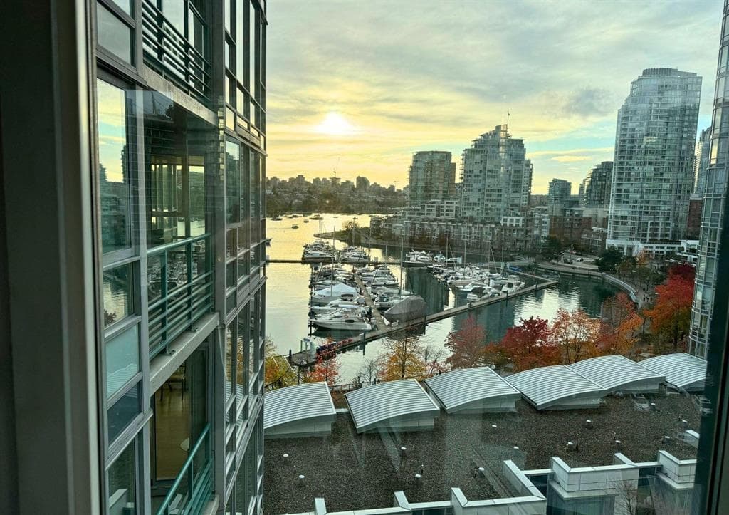 1101 - 1033 Marinaside Crescent, Vancouver, V6Z 3A3 — photo 2