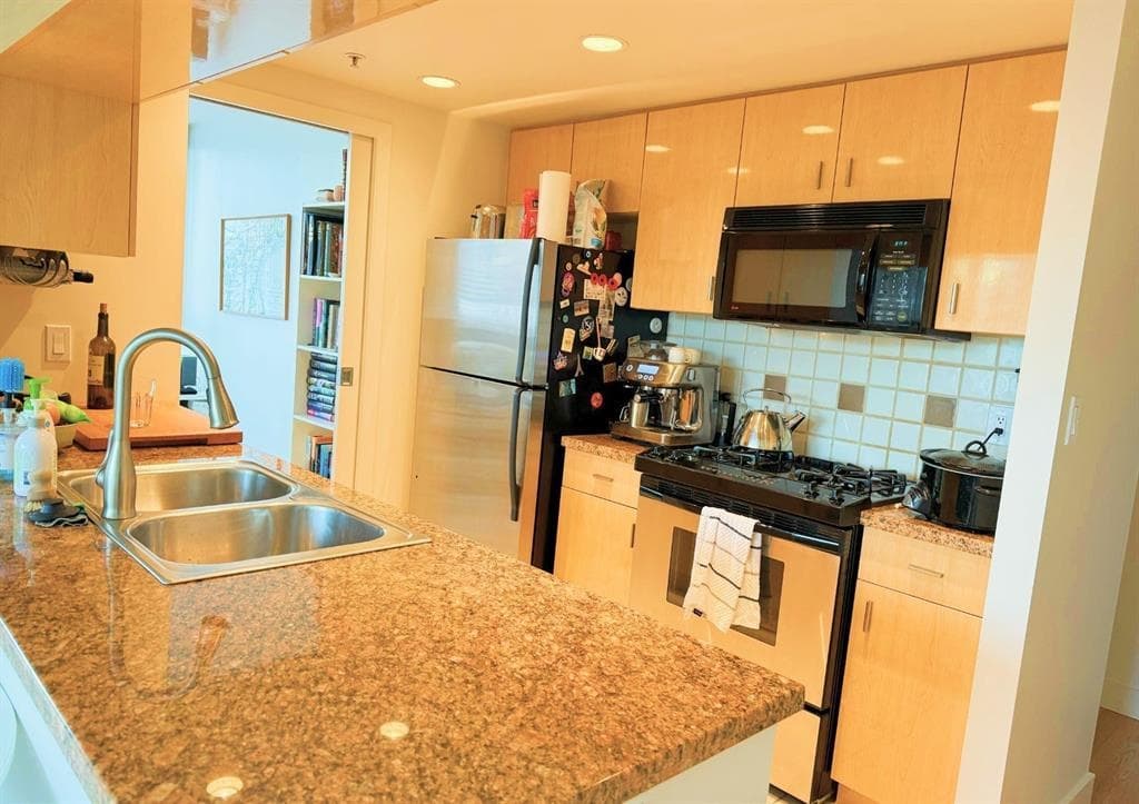 1101 - 1033 Marinaside Crescent, Vancouver, V6Z 3A3 — photo 3