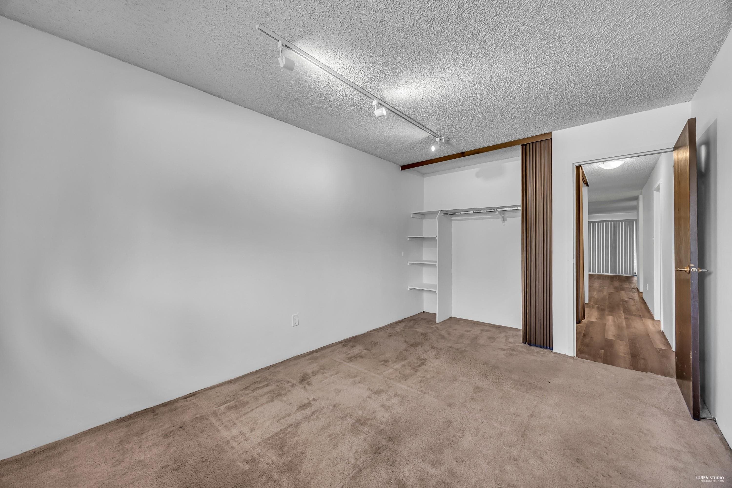 10580 Holly Park Lane, Surrey, V3R 6X9 — photo 3