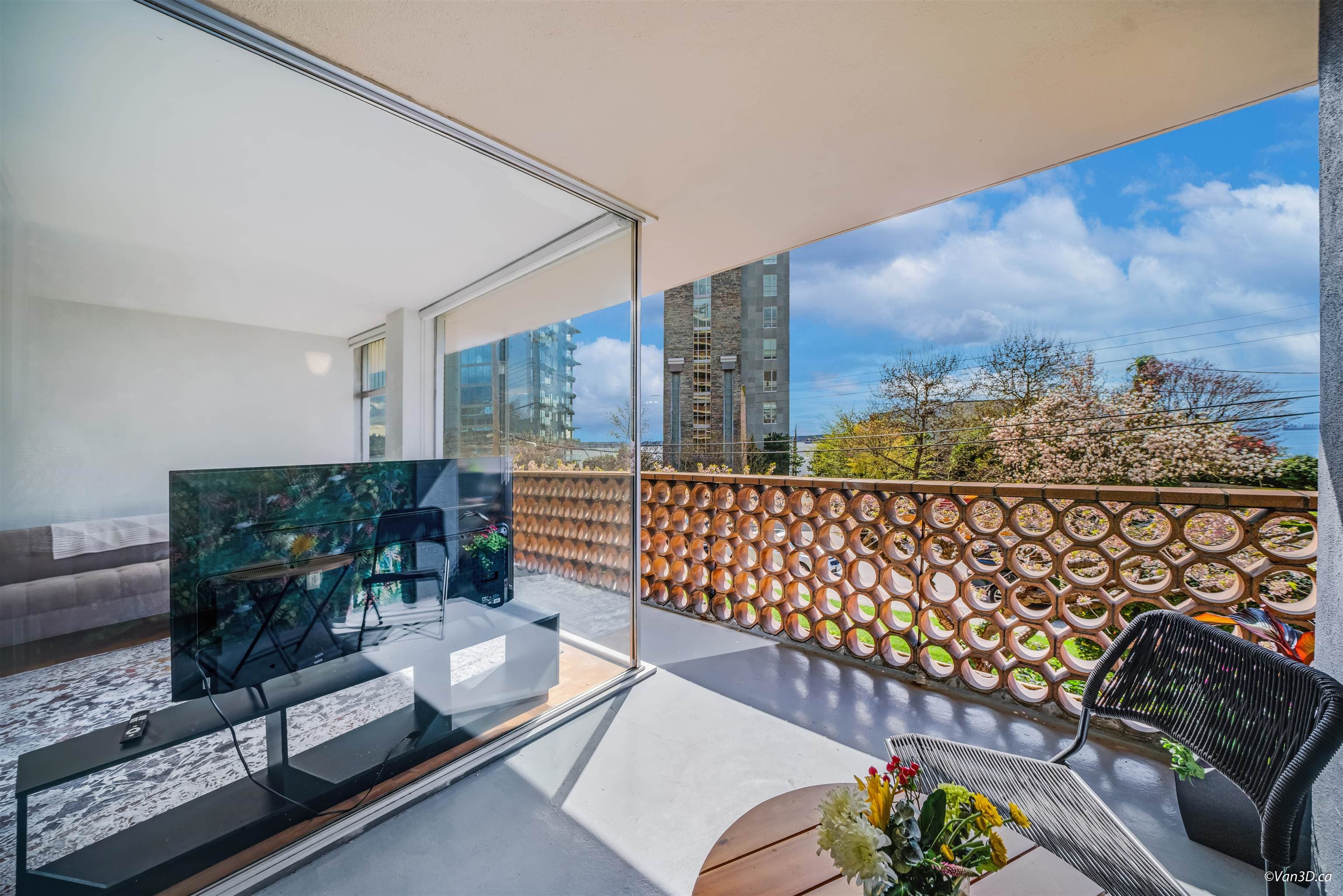 104 - 2135 Argyle Avenue, West Vancouver, V7V 1A5 — photo 4