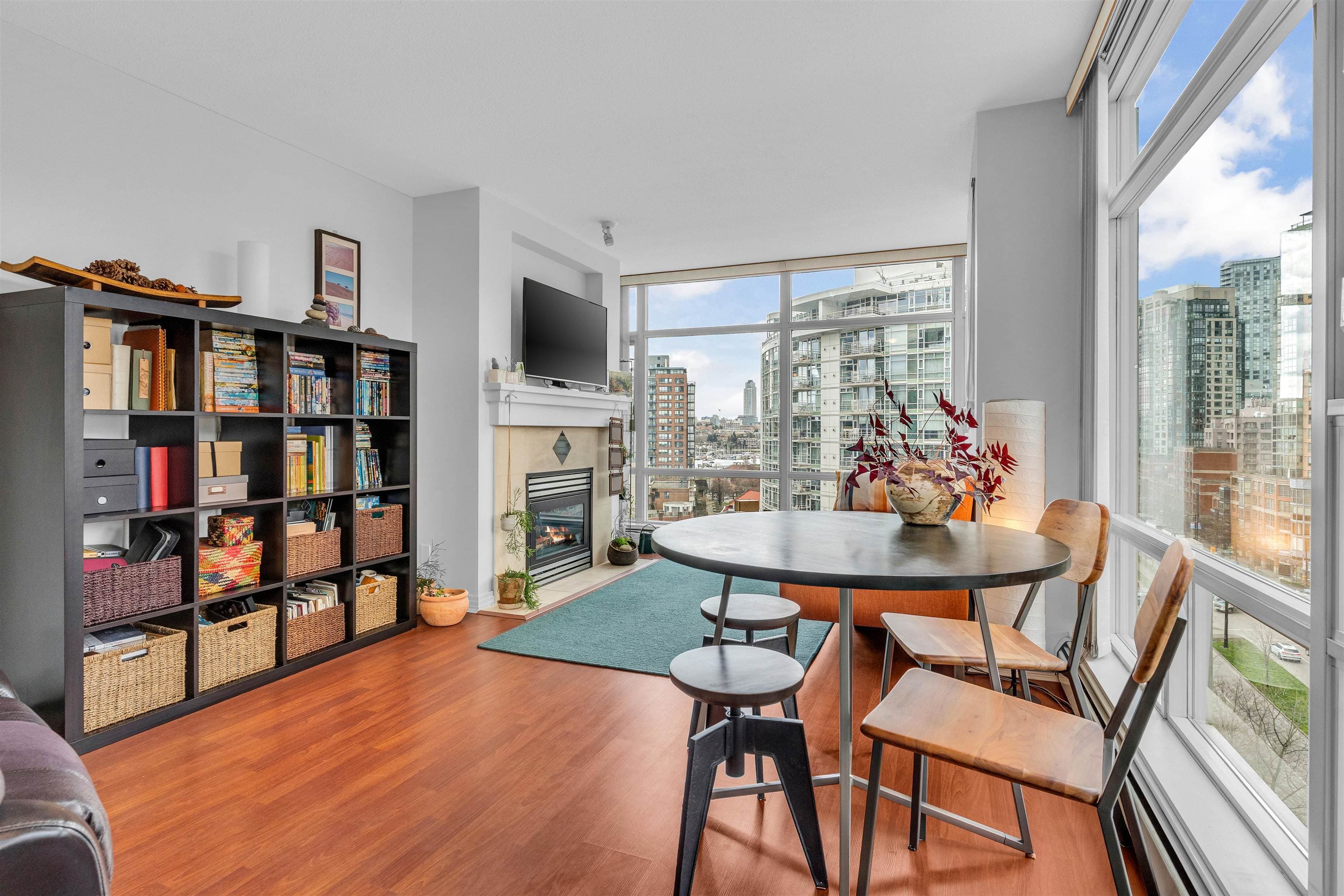 1101 - 198 Aquarius Mews, Vancouver, V6Z 2Y4 — photo 3