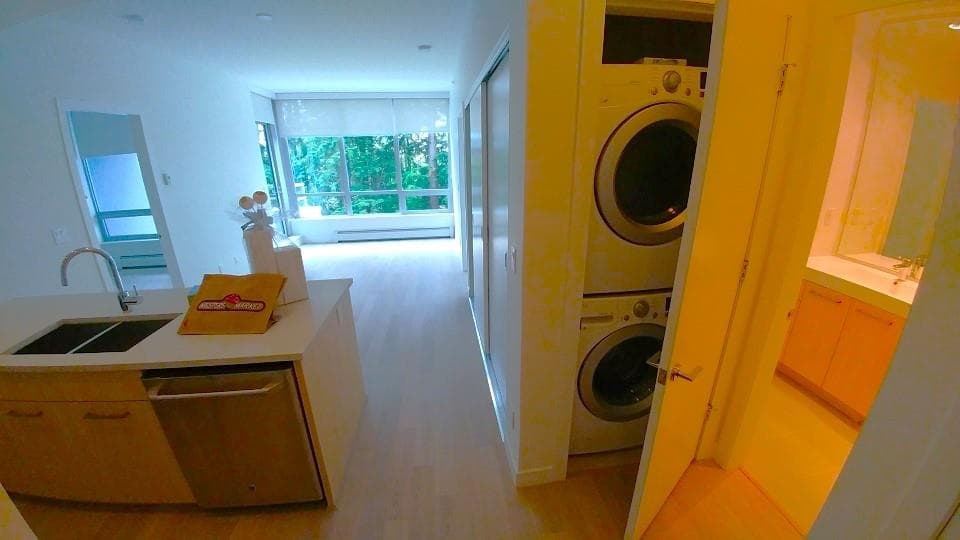 102 - 9060 University Crescent, Burnaby, V5A 0E1 — photo 2