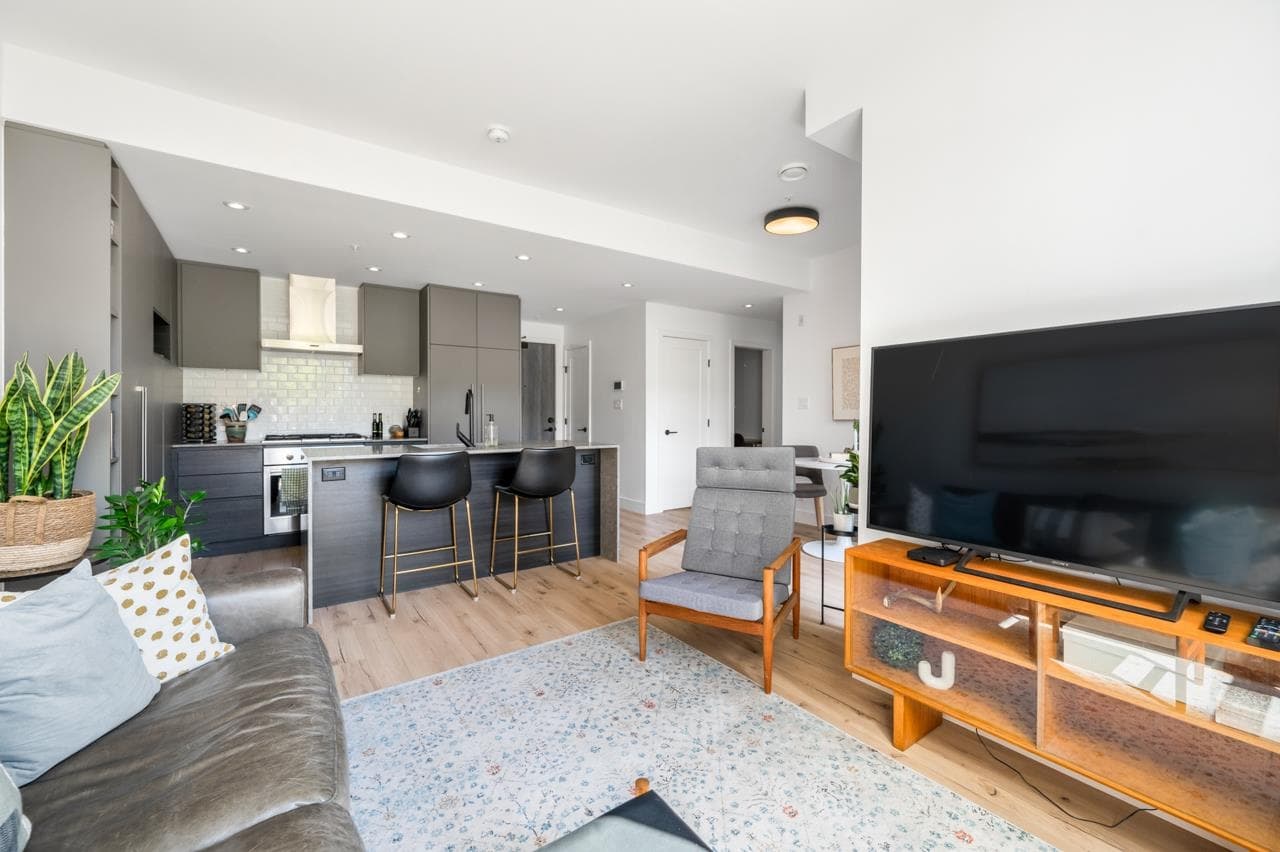 206 - 3131 Murray Street, Port Moody, V3H 0L9 — photo 3