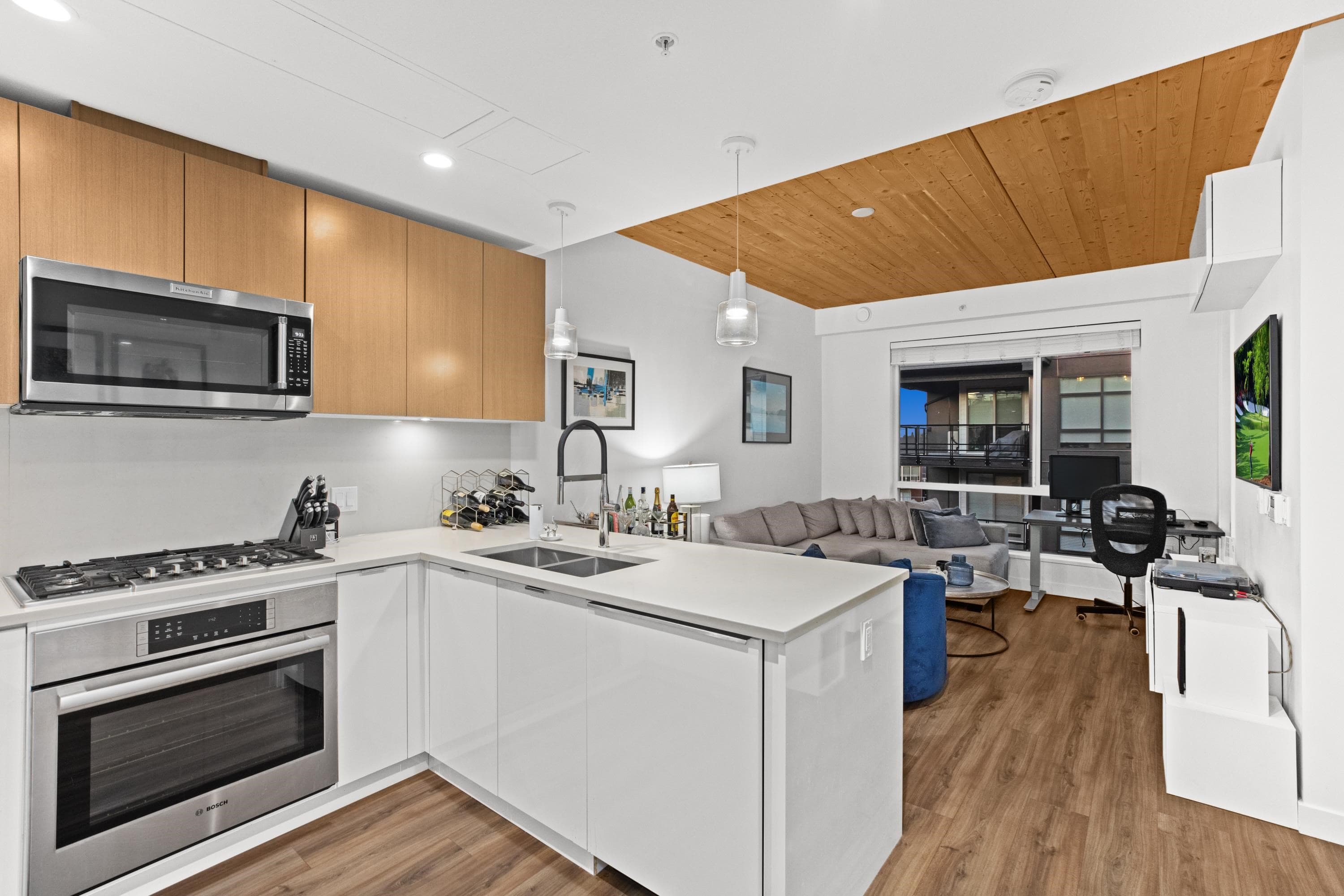 620 - 108 E 8th Street, North Vancouver, V7L 0H1 — photo 3