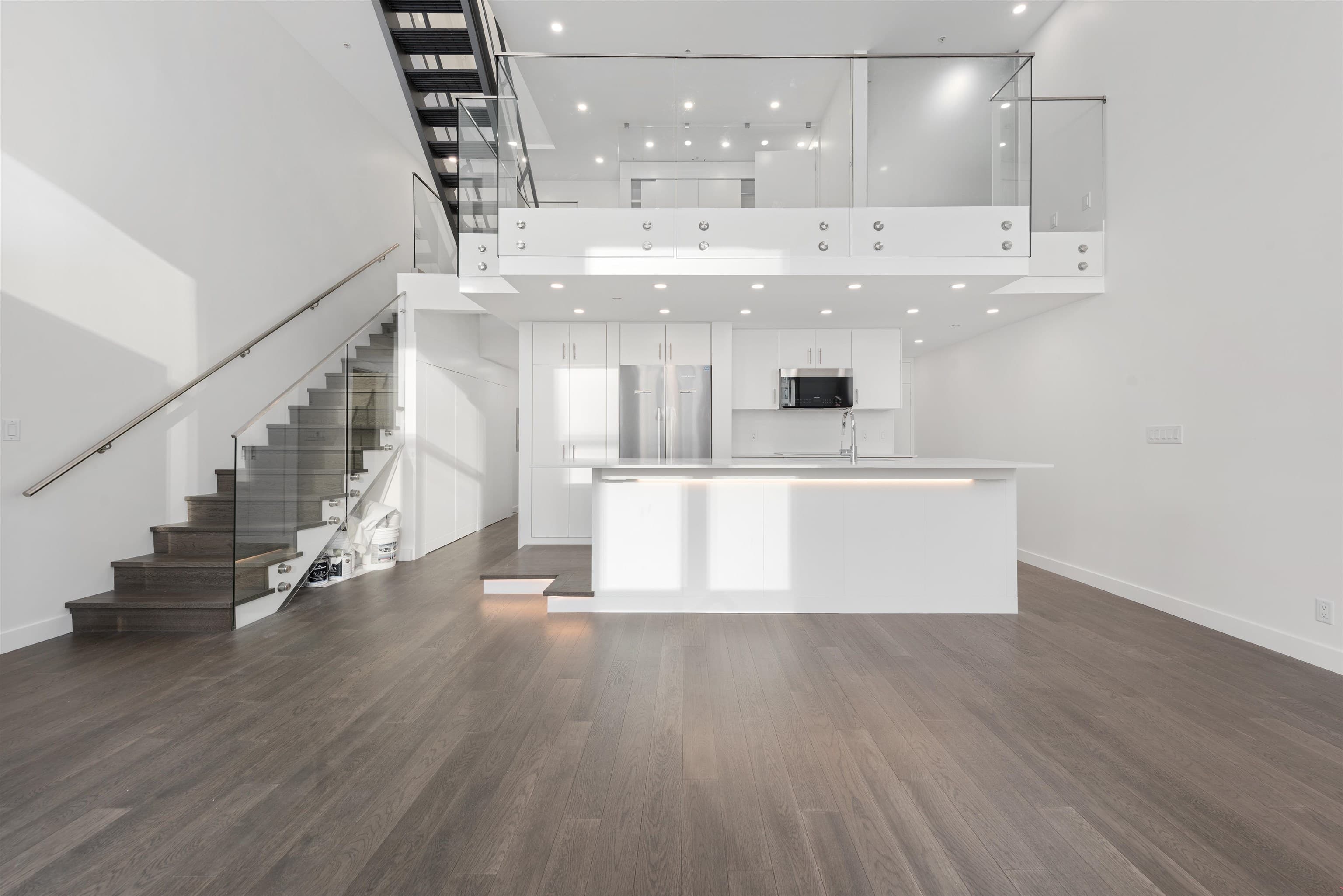 PH3 - 869 Beatty Street, Vancouver, V6B 2M6 — photo 2