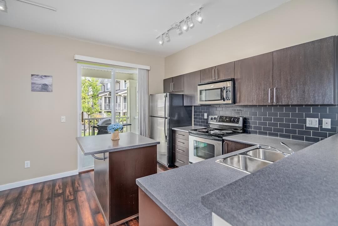 37 - 6575 192 Street, Surrey, V4N 5T8 — photo 4