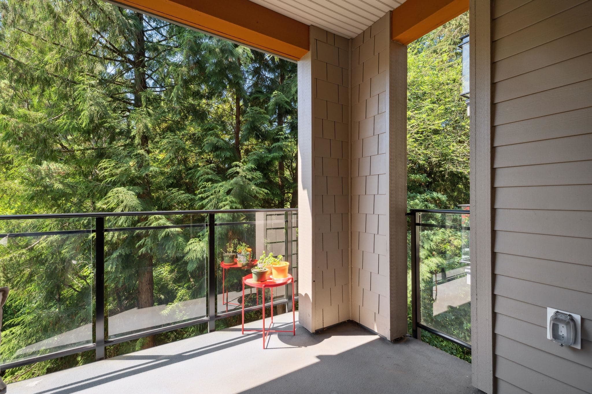 305 - 3399 Noel Drive, Burnaby, V3J 0G8 — photo 2