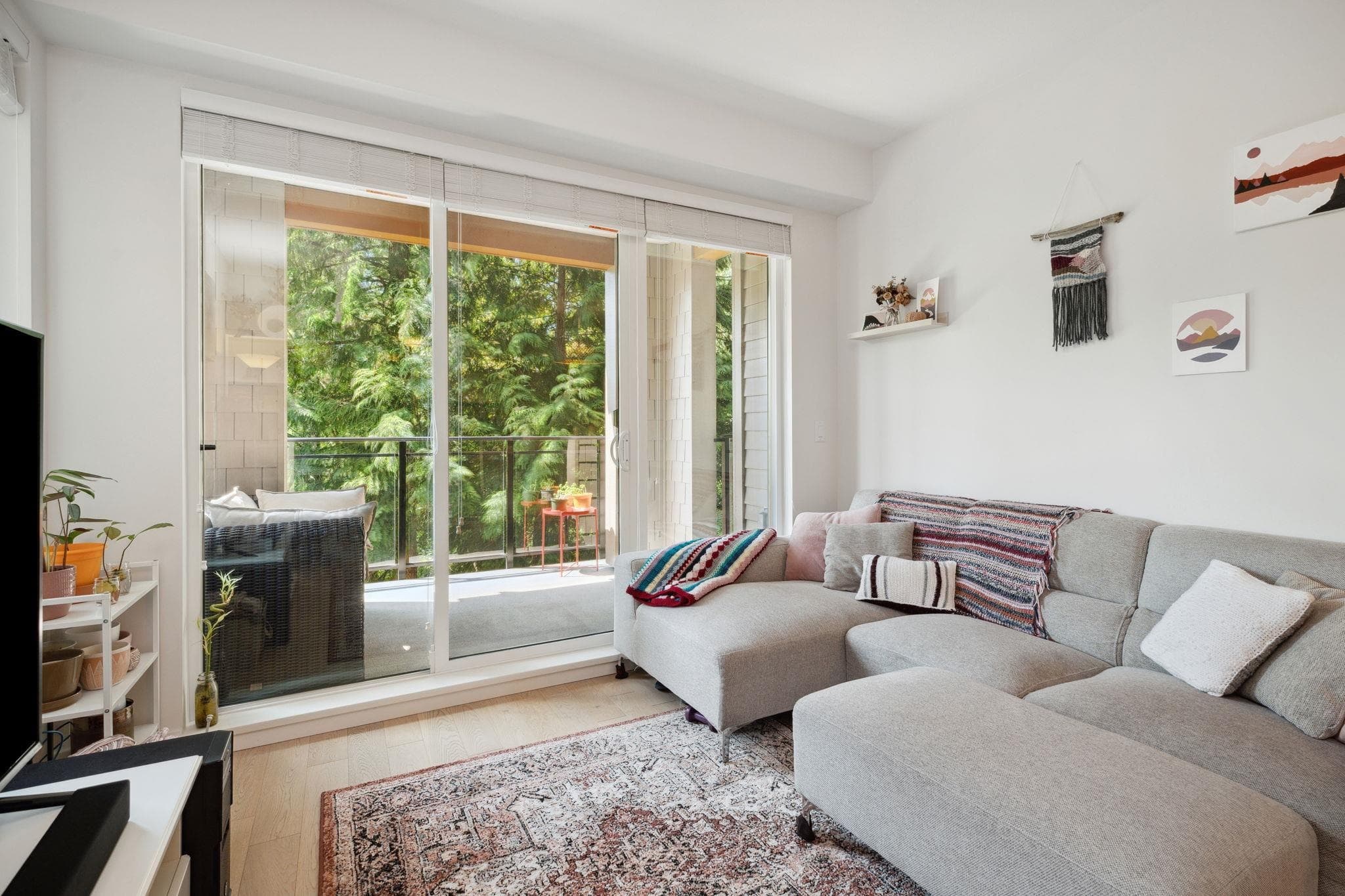 305 - 3399 Noel Drive, Burnaby, V3J 0G8 — photo 4