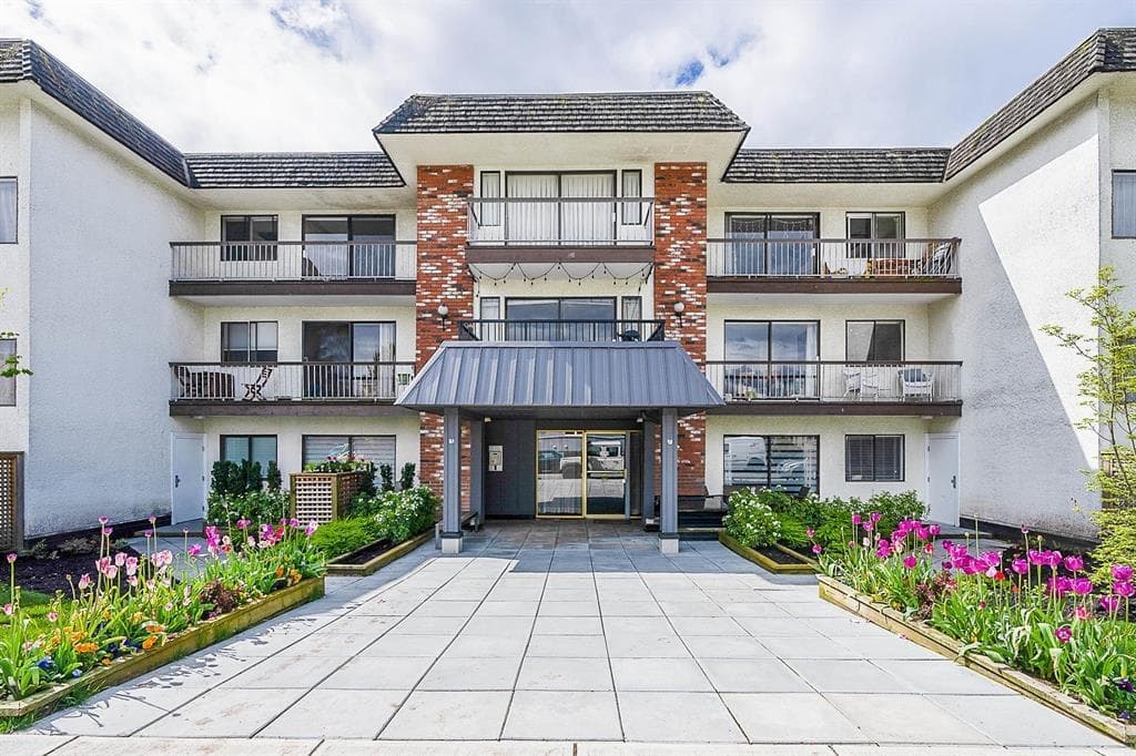210 - 2040 Cornwall Avenue, Vancouver