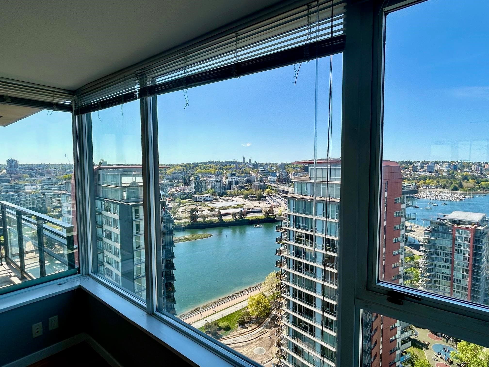 3005 - 33 Smithe Street, Vancouver, V6B 0B5 — photo 1