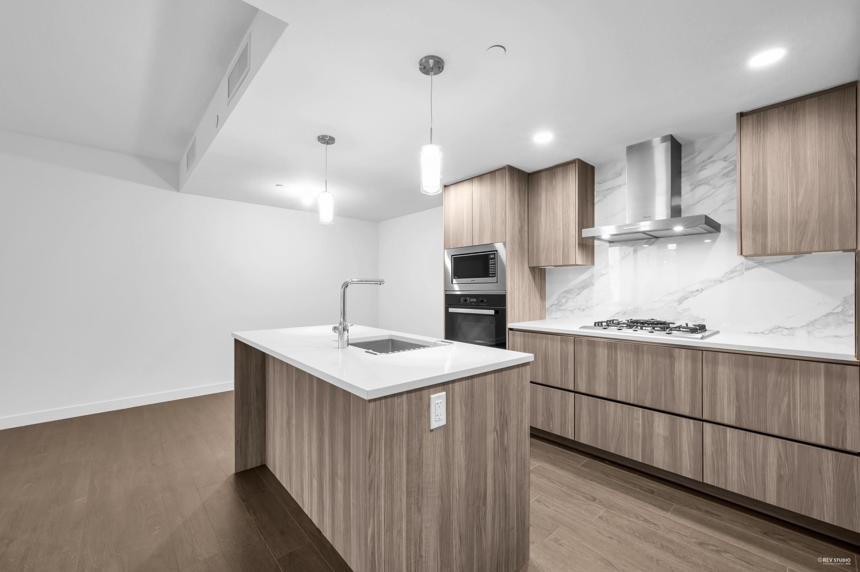 416 - 8611 Hazelbridge Way, Richmond, V6X 0W8 — photo 3