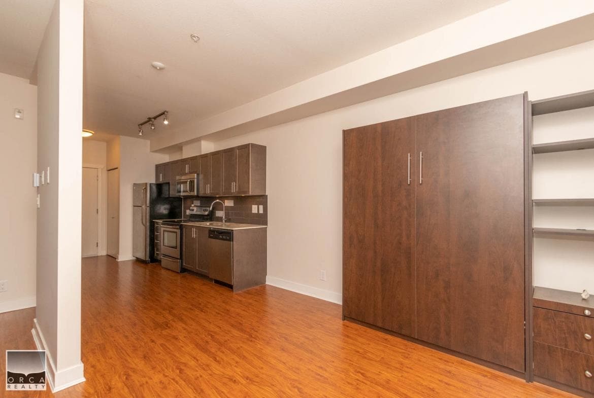 L103 - 13468 King George Boulevard, Surrey, V3T 0H5 — photo 4