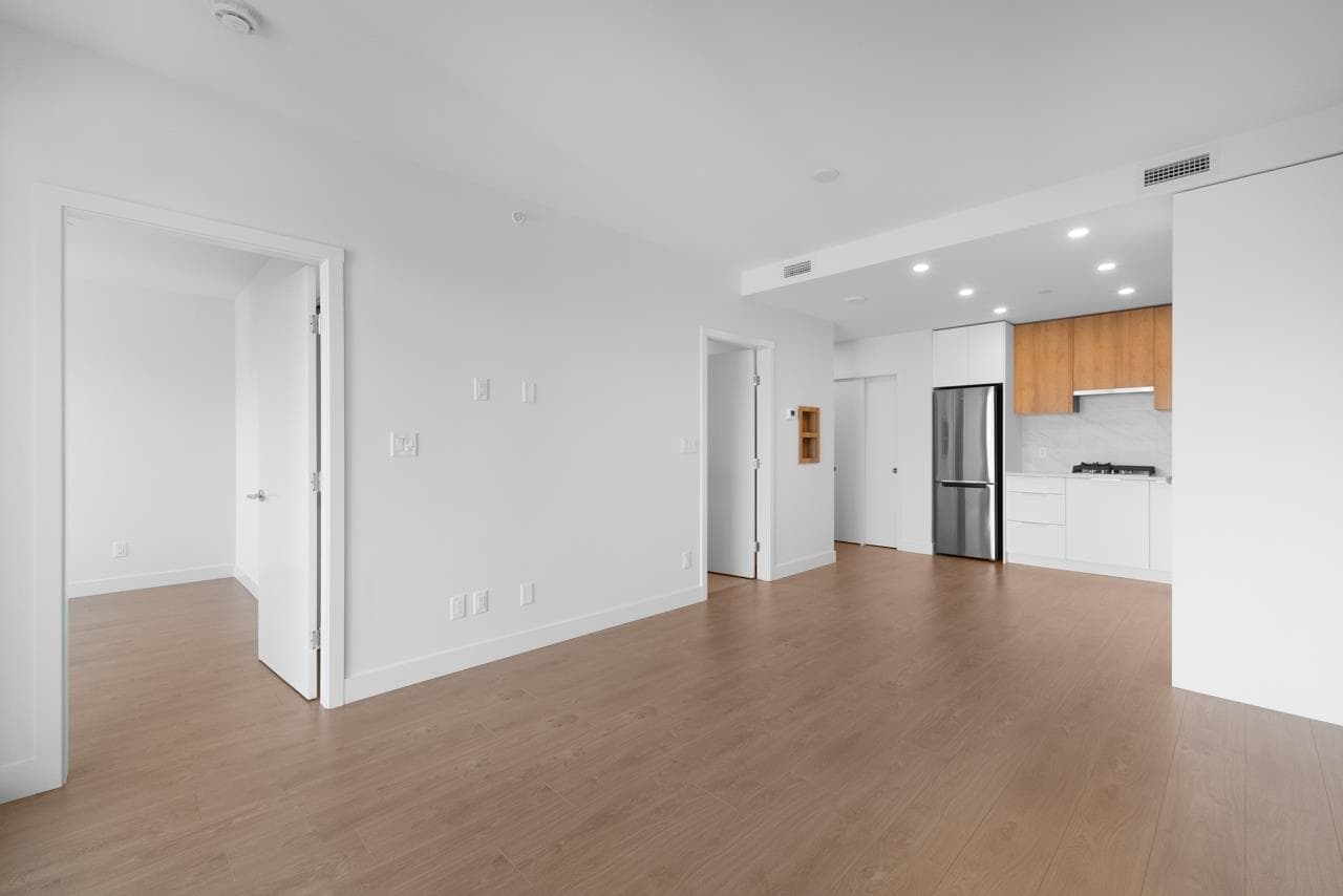 301 - 13387 Old Yale Road, Surrey, V3T 5A2 — photo 5