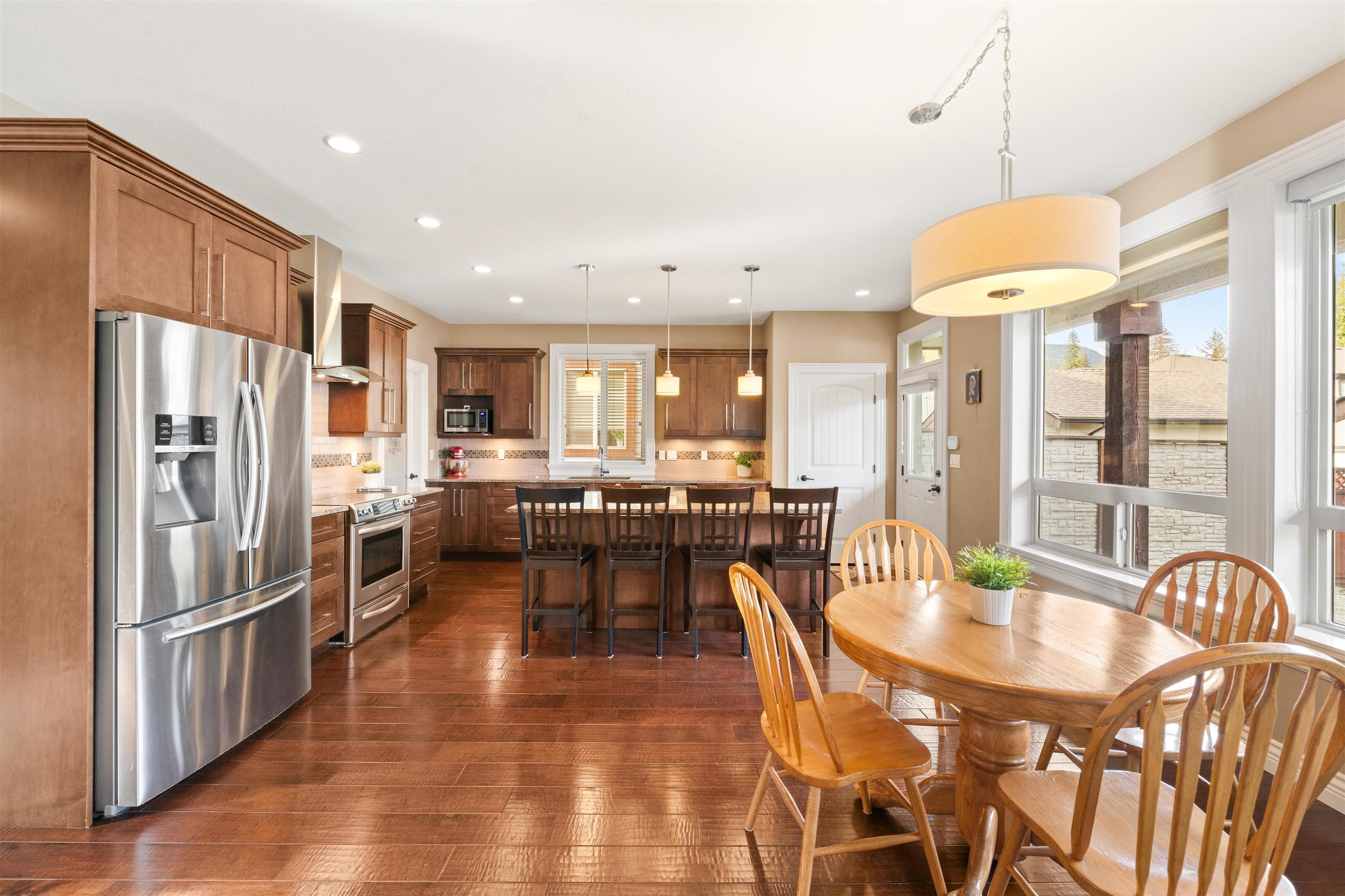 1215 Burkemont Place, Coquitlam, V3B 0C8 — photo 4
