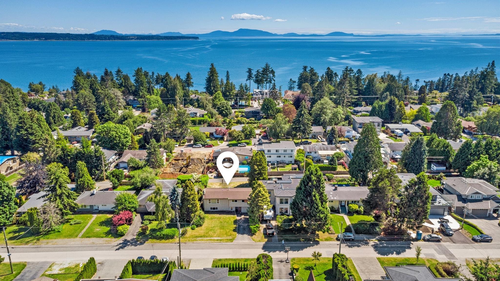 13850 Blackburn Avenue, White Rock